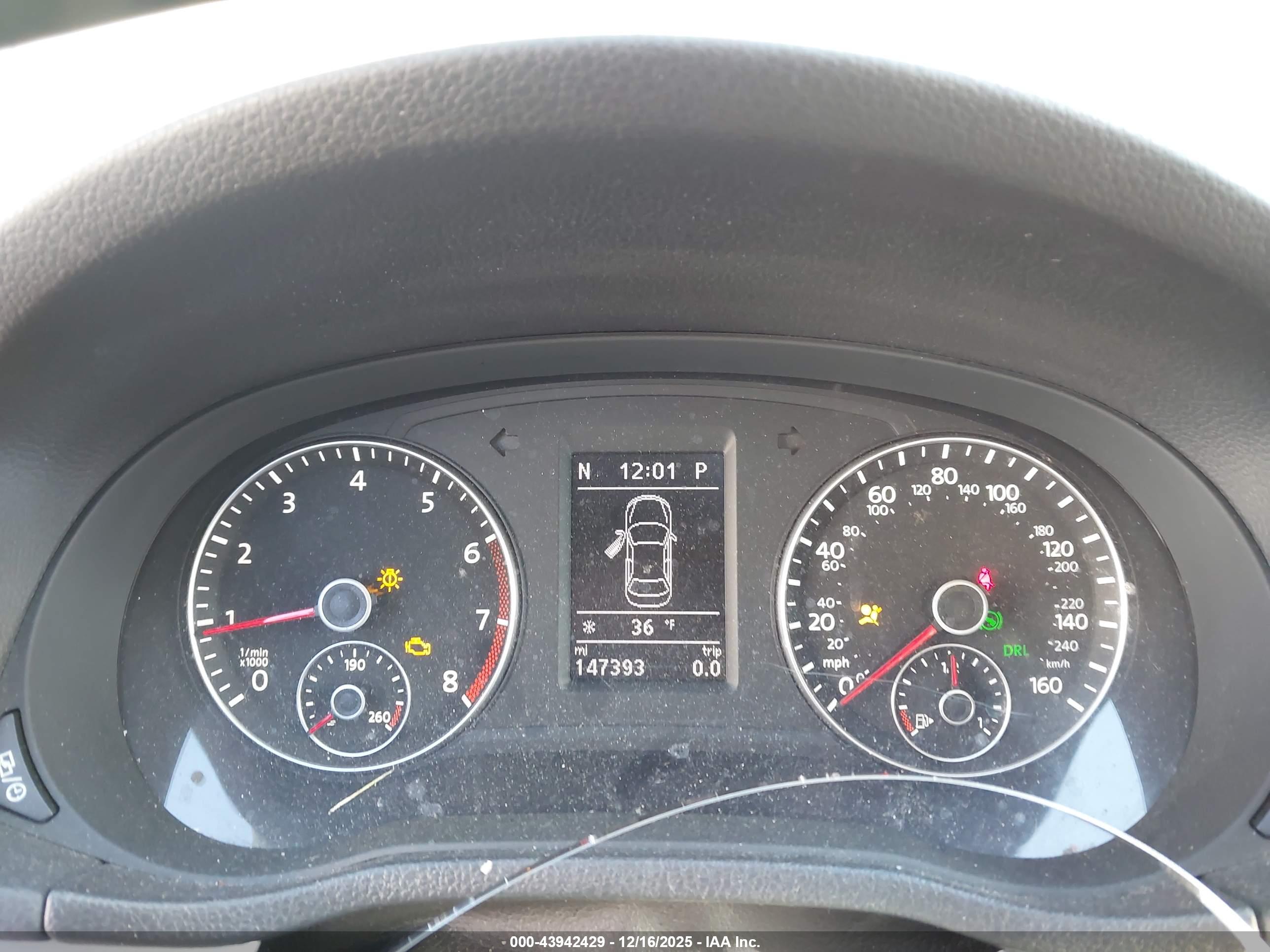 VOLKSWAGEN PASSAT image 7