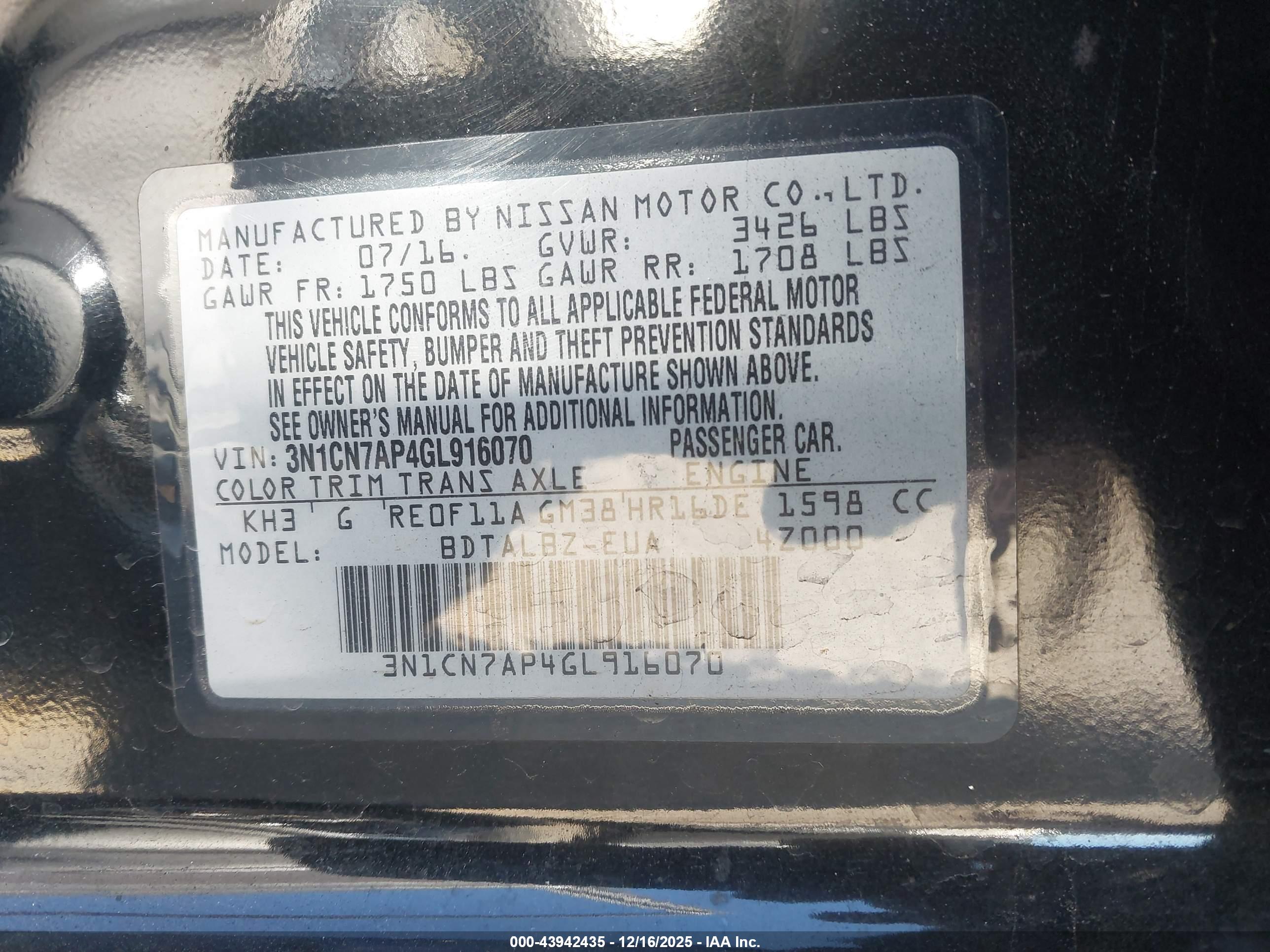 NISSAN VERSA image 9