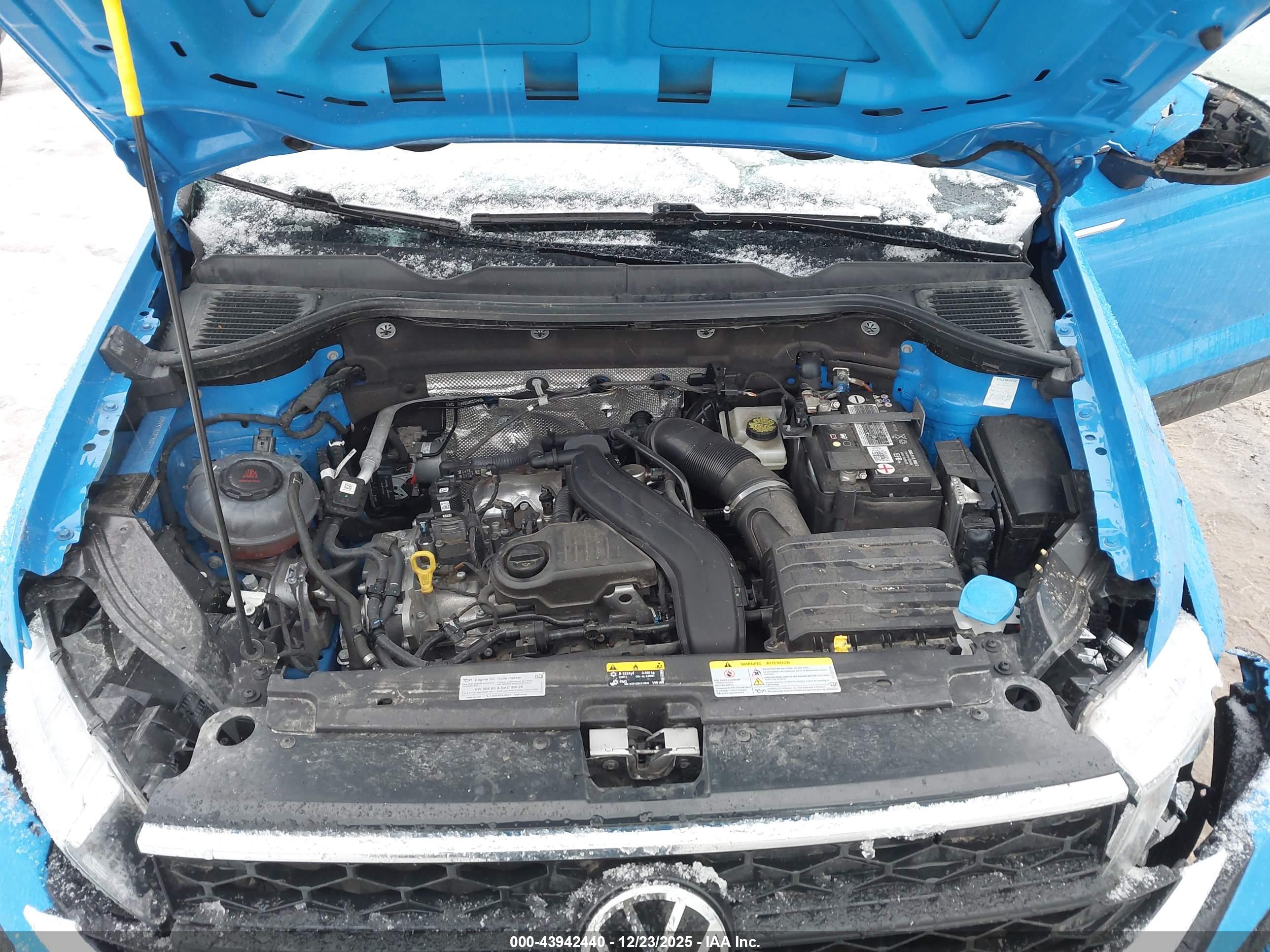 VOLKSWAGEN TAOS image 10