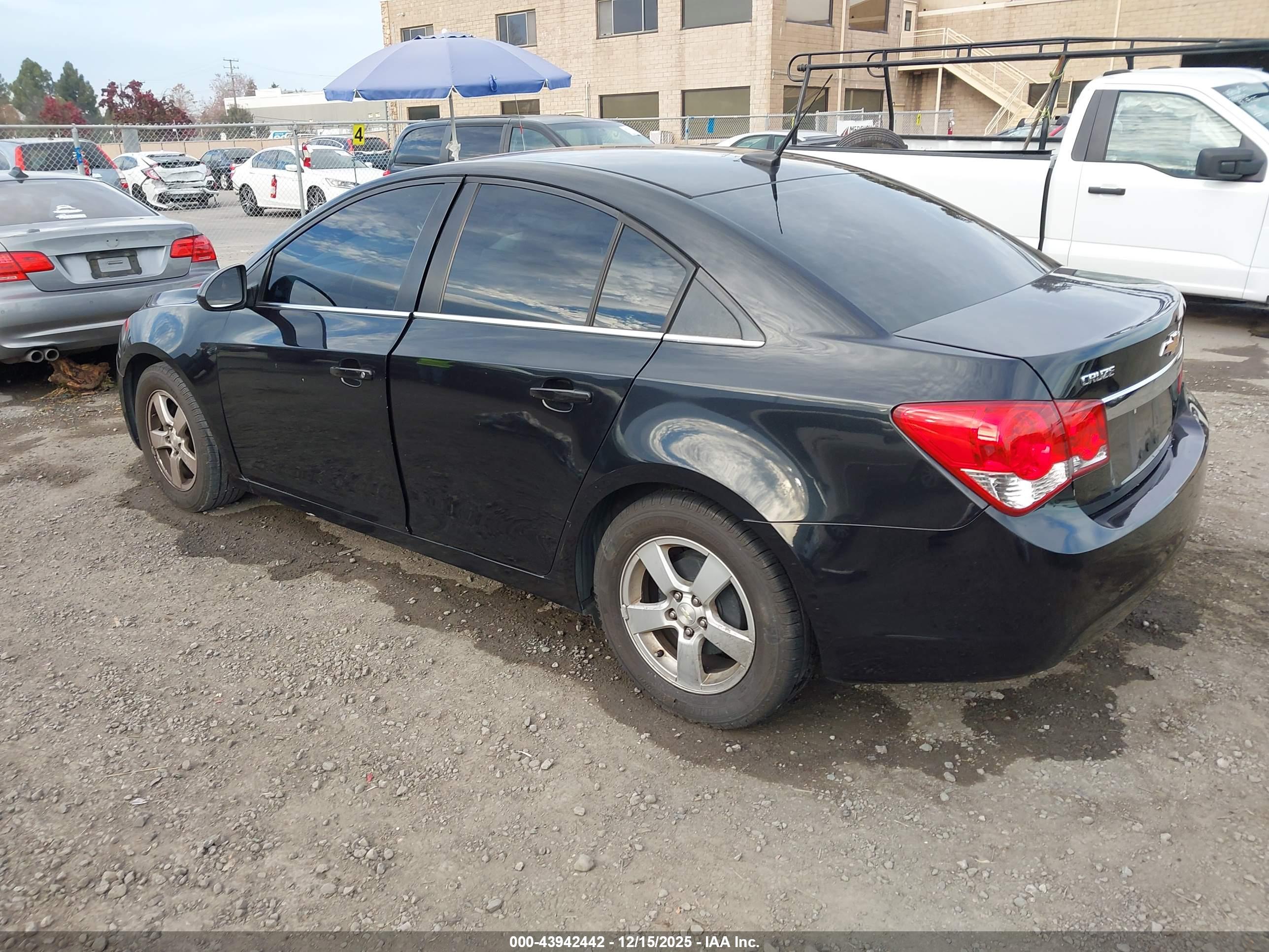 CHEVROLET CRUZE image 3