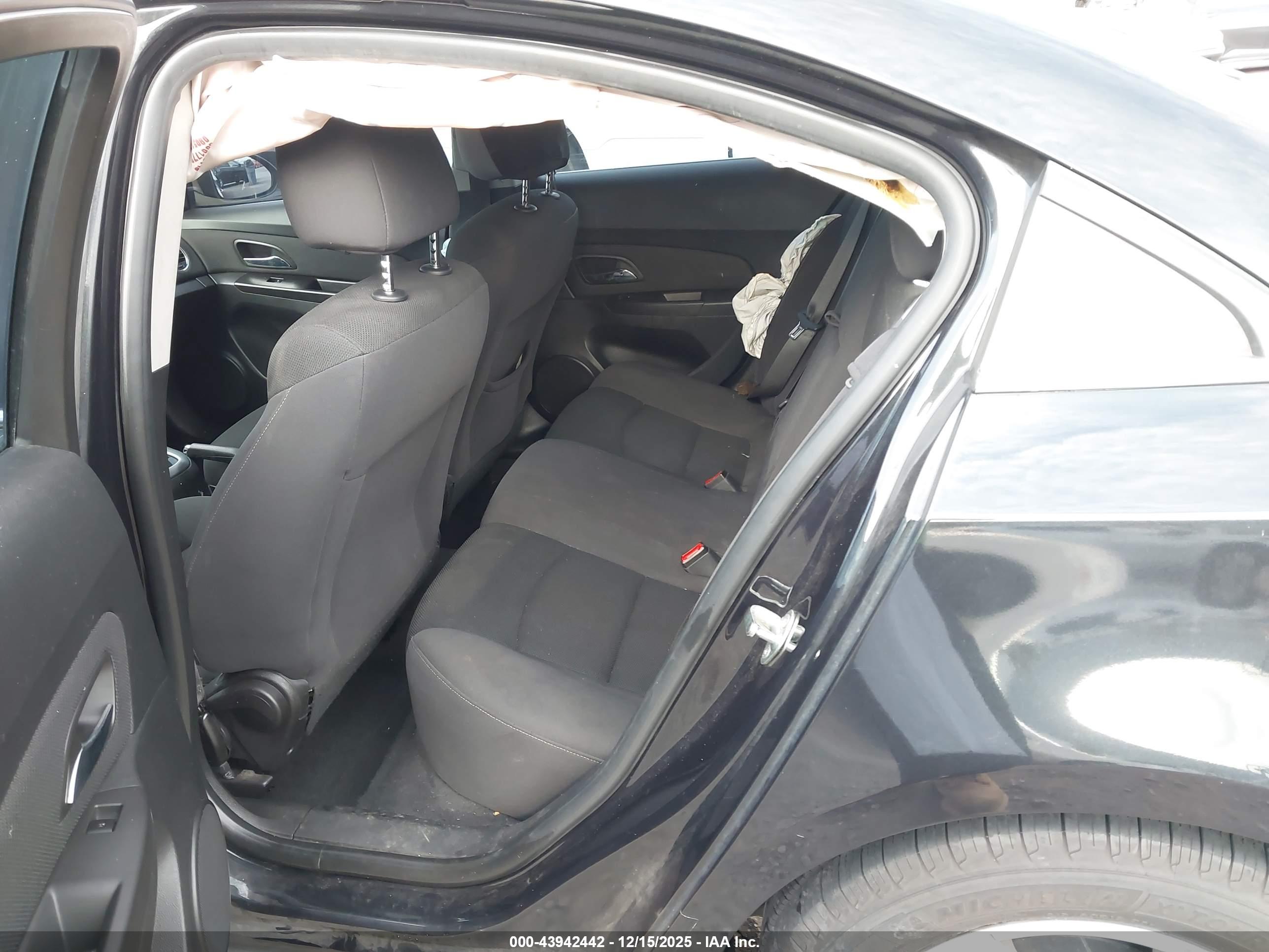 CHEVROLET CRUZE image 8