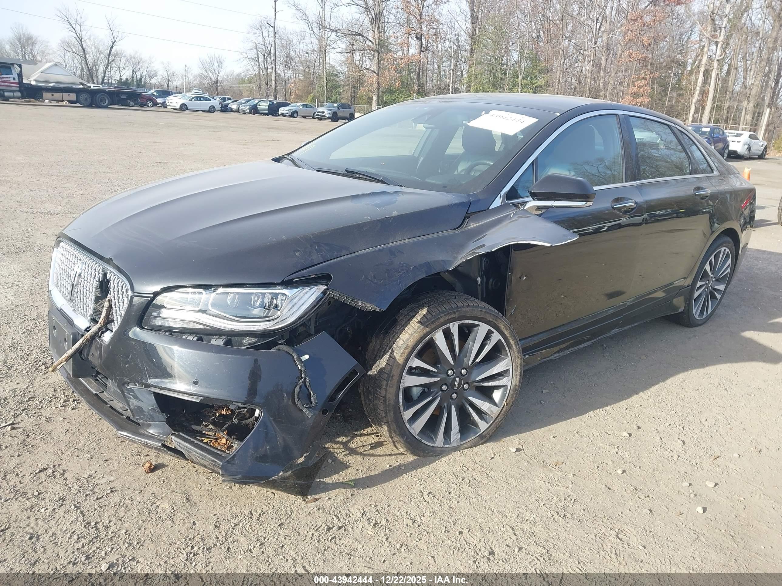 LINCOLN MKZ image 2