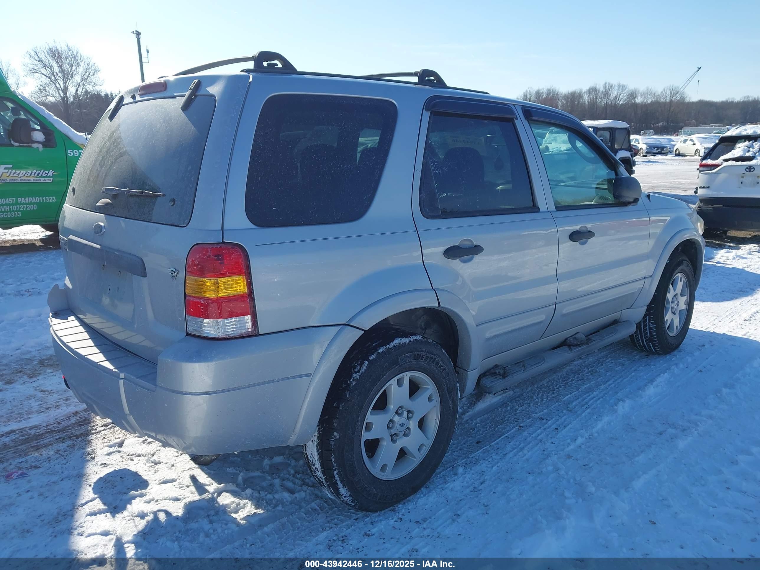 FORD ESCAPE image 4