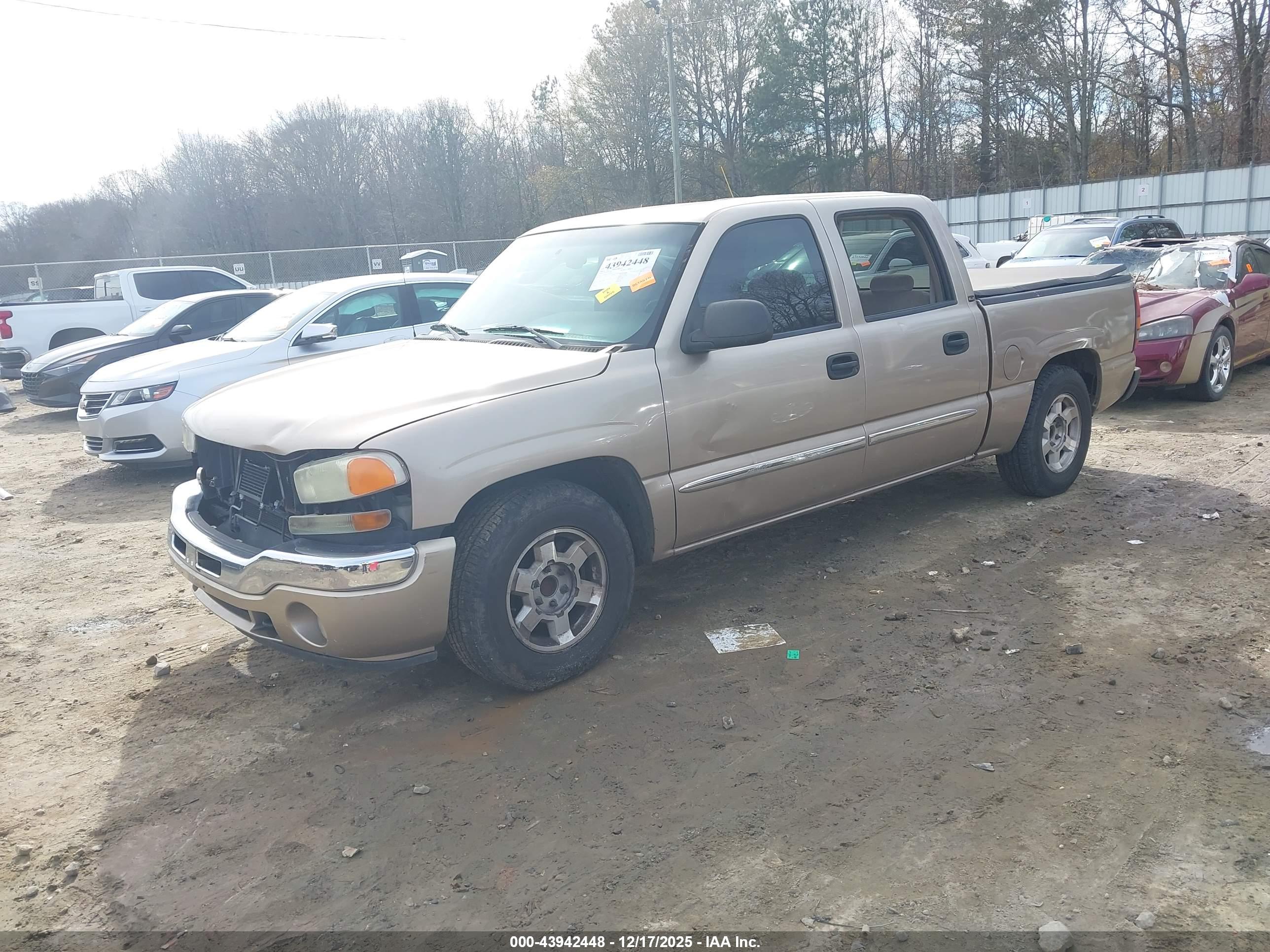 GMC SIERRA image 2