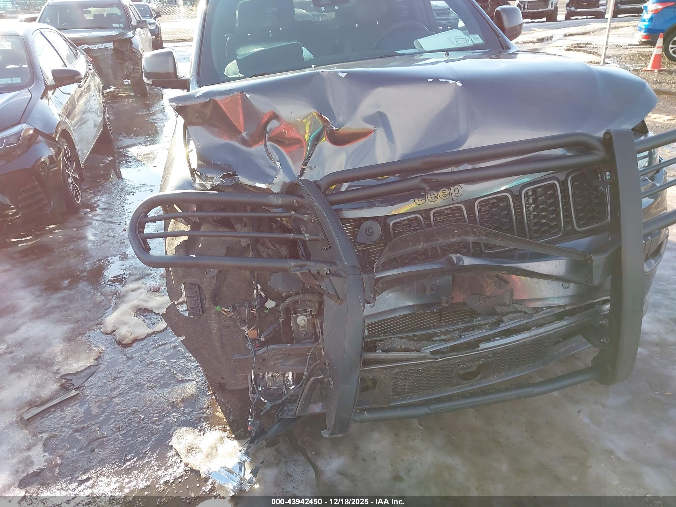 JEEP GRAND image 6