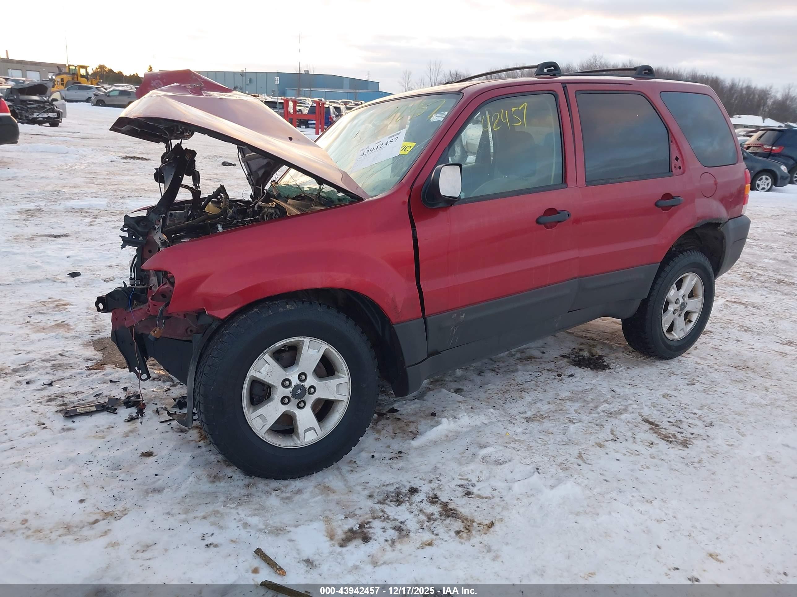 FORD ESCAPE image 2