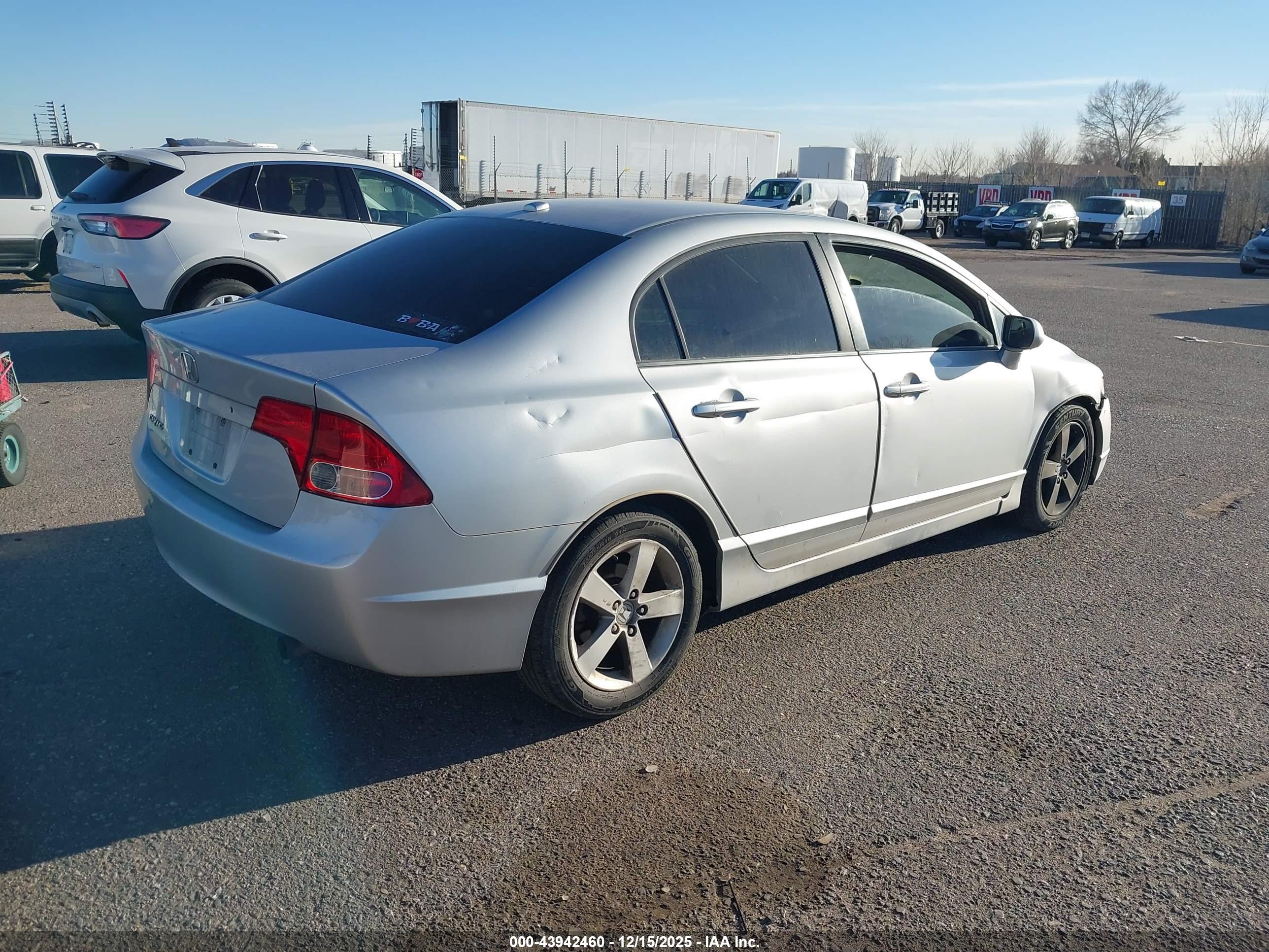 HONDA CIVIC image 4