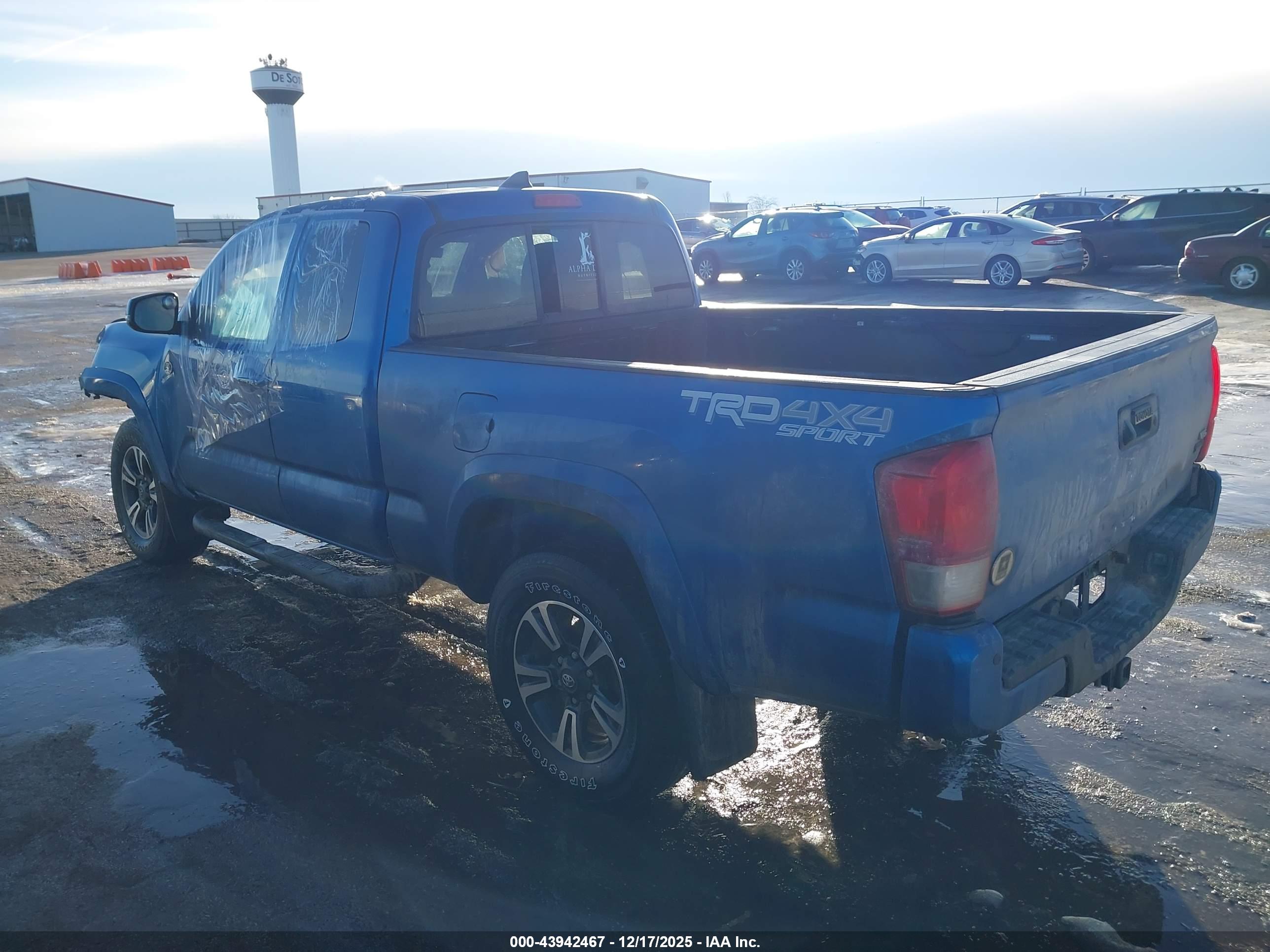 TOYOTA TACOMA image 3