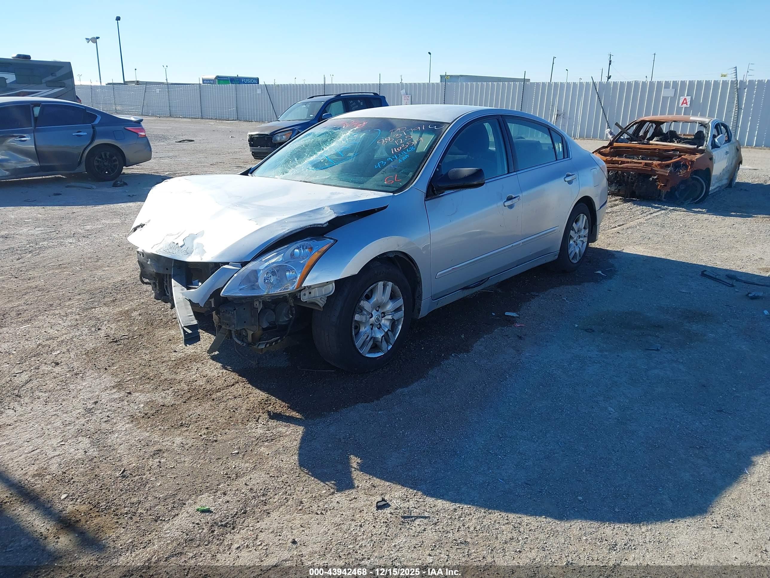 NISSAN ALTIMA image 2