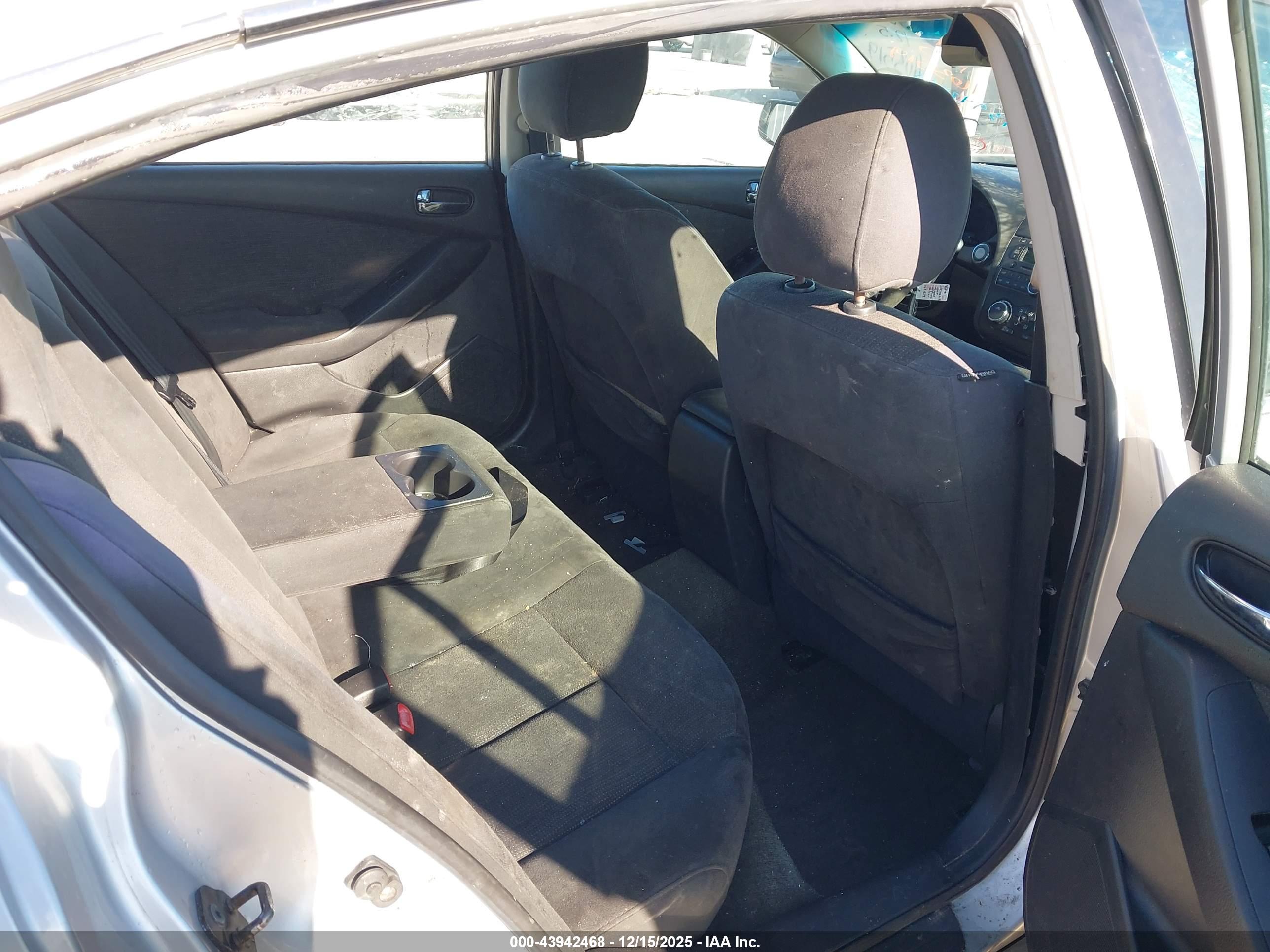 NISSAN ALTIMA image 8