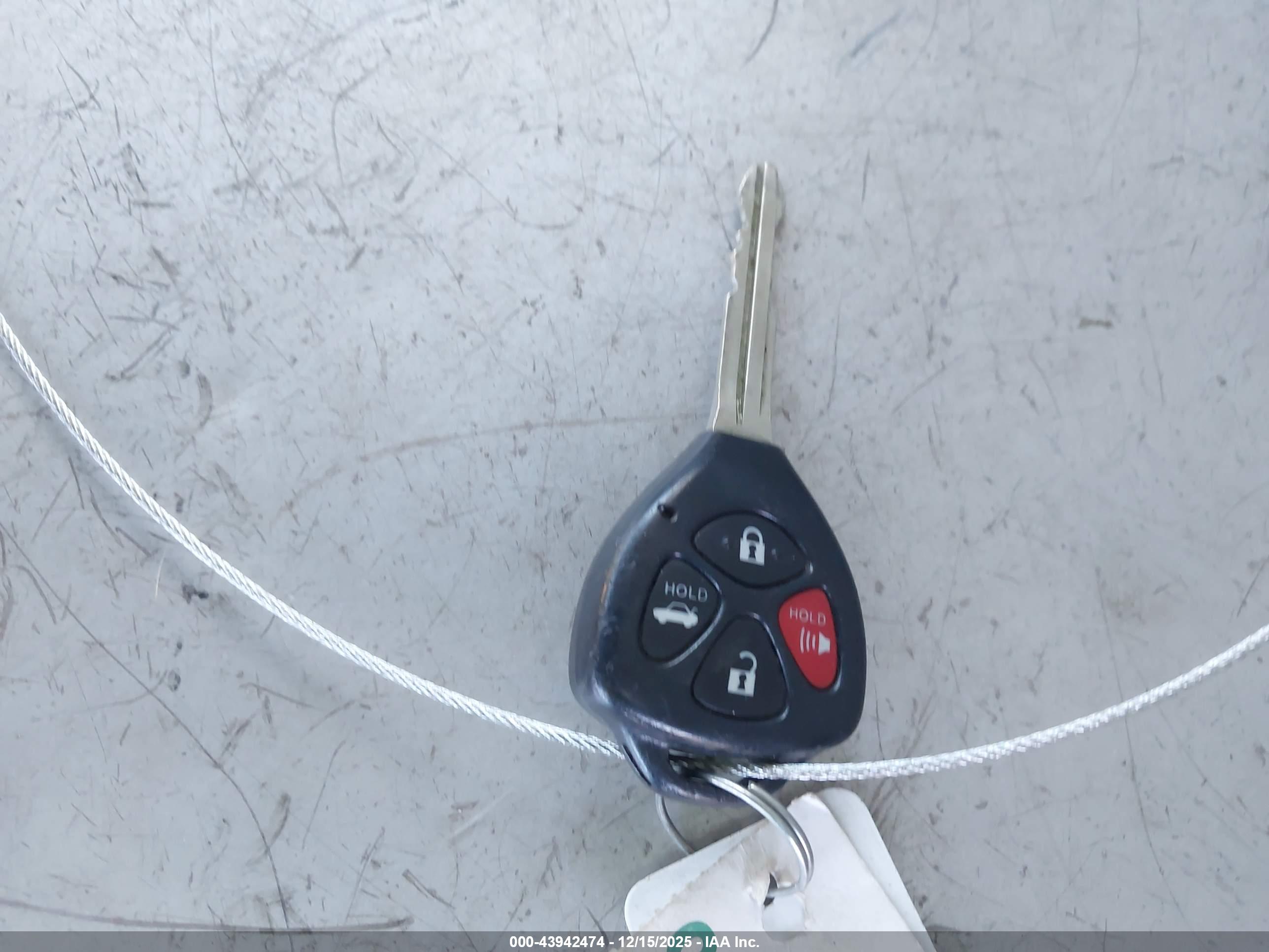 TOYOTA CAMRY image 11