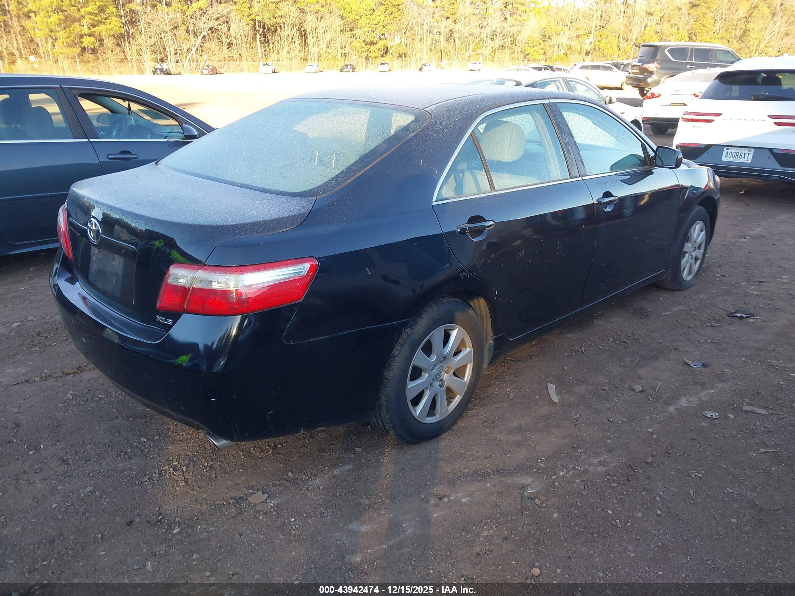 TOYOTA CAMRY image 4