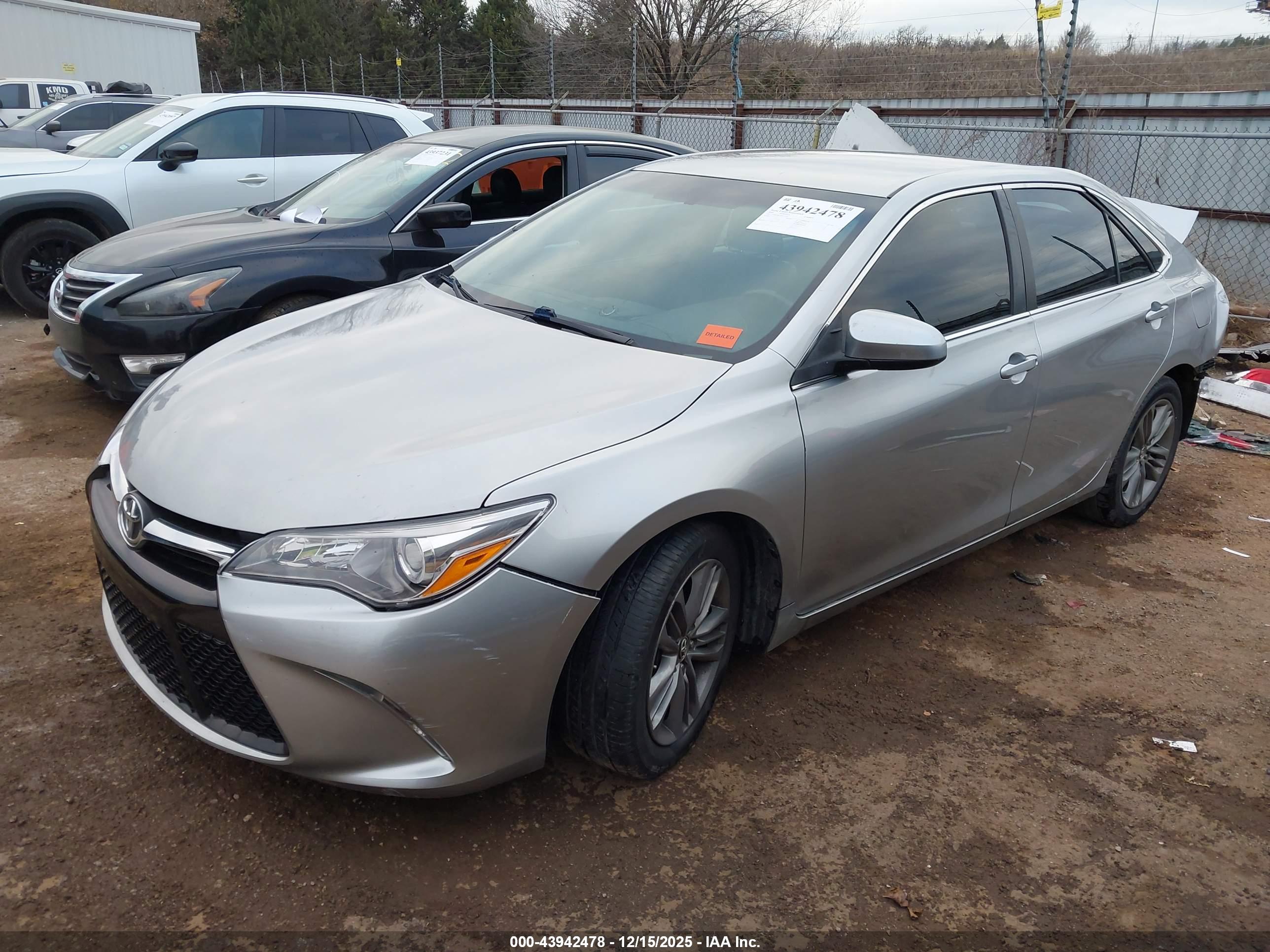 TOYOTA CAMRY image 2
