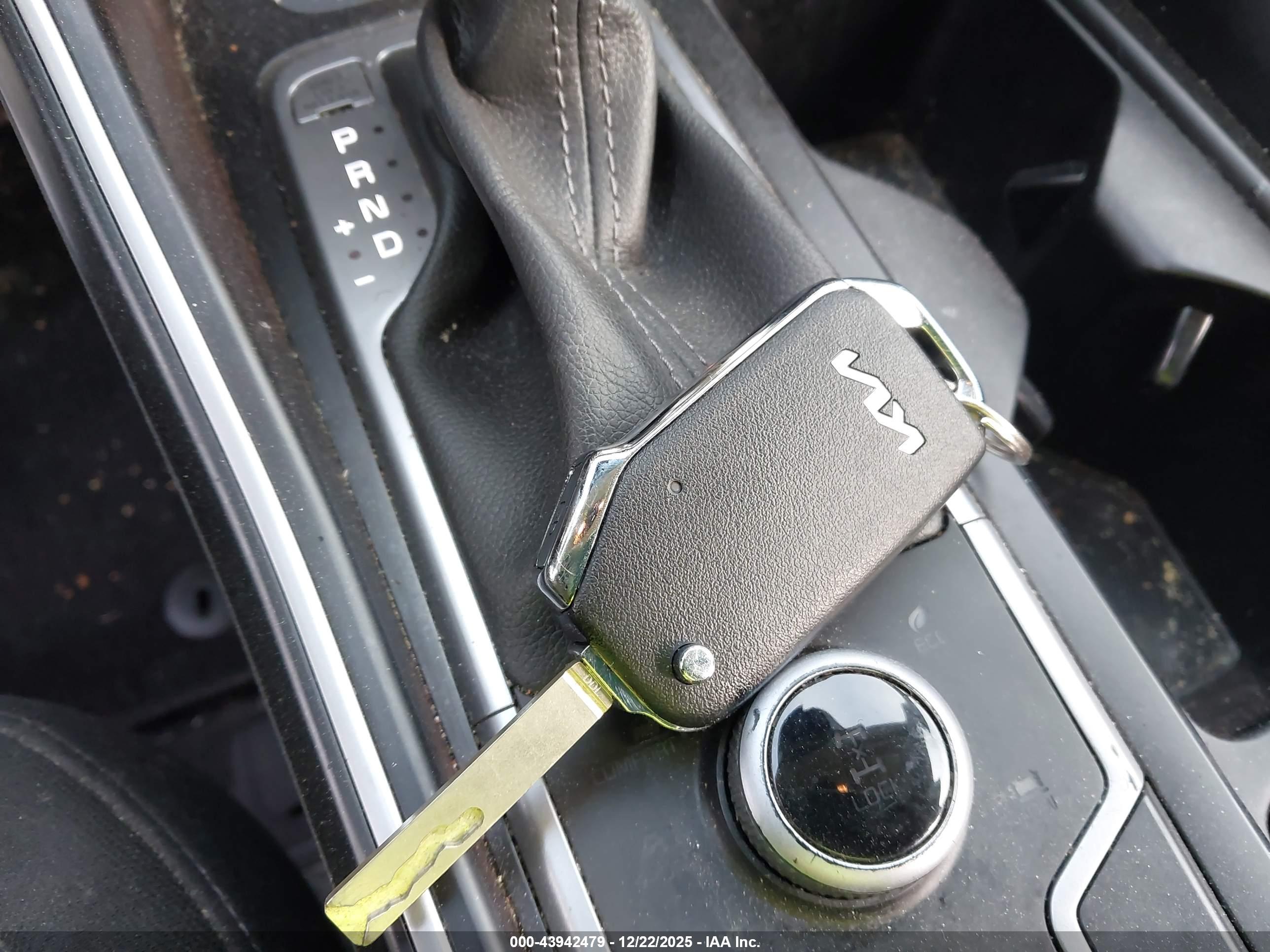 KIA SORENTO image 11
