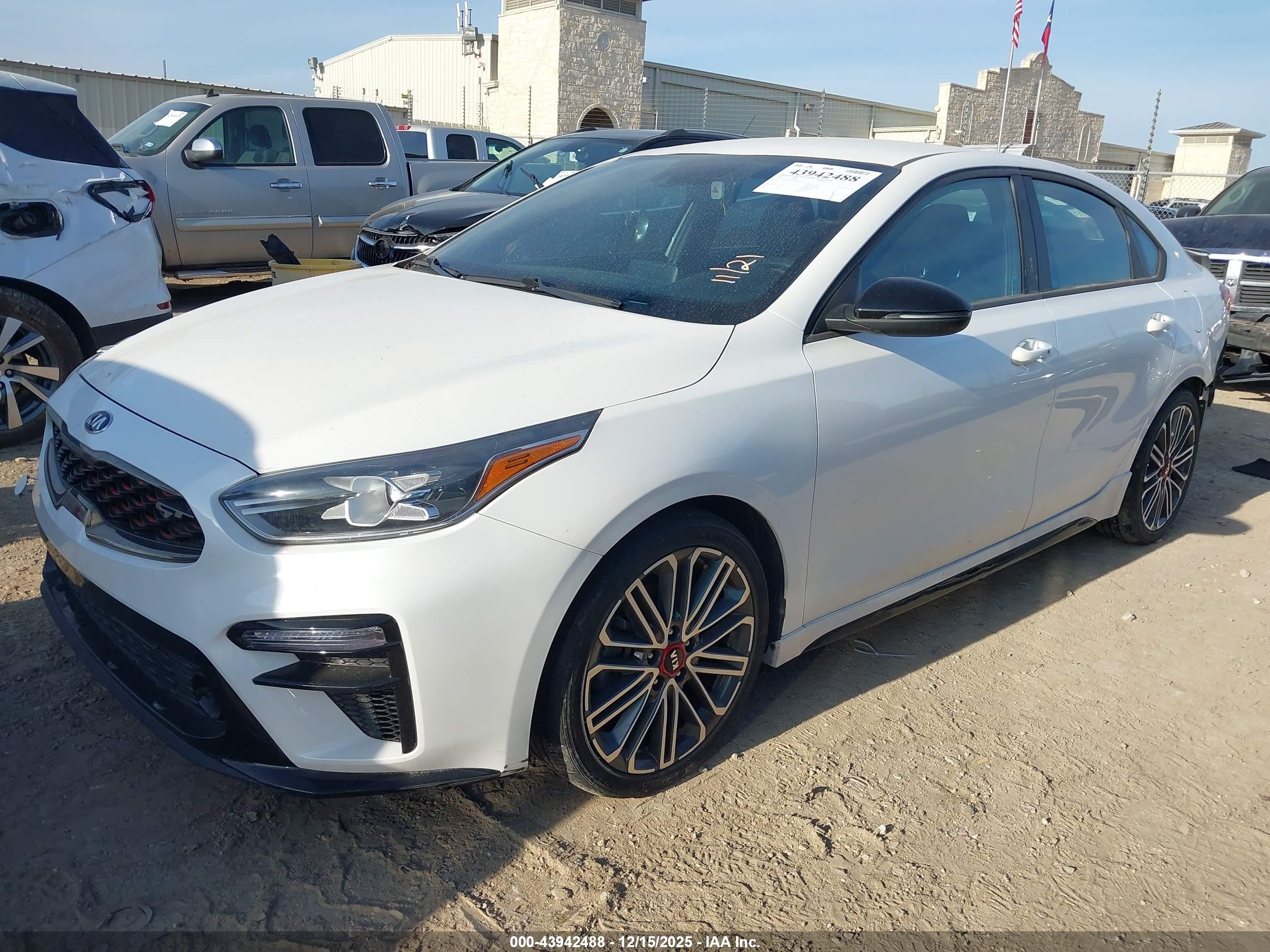 KIA FORTE image 2