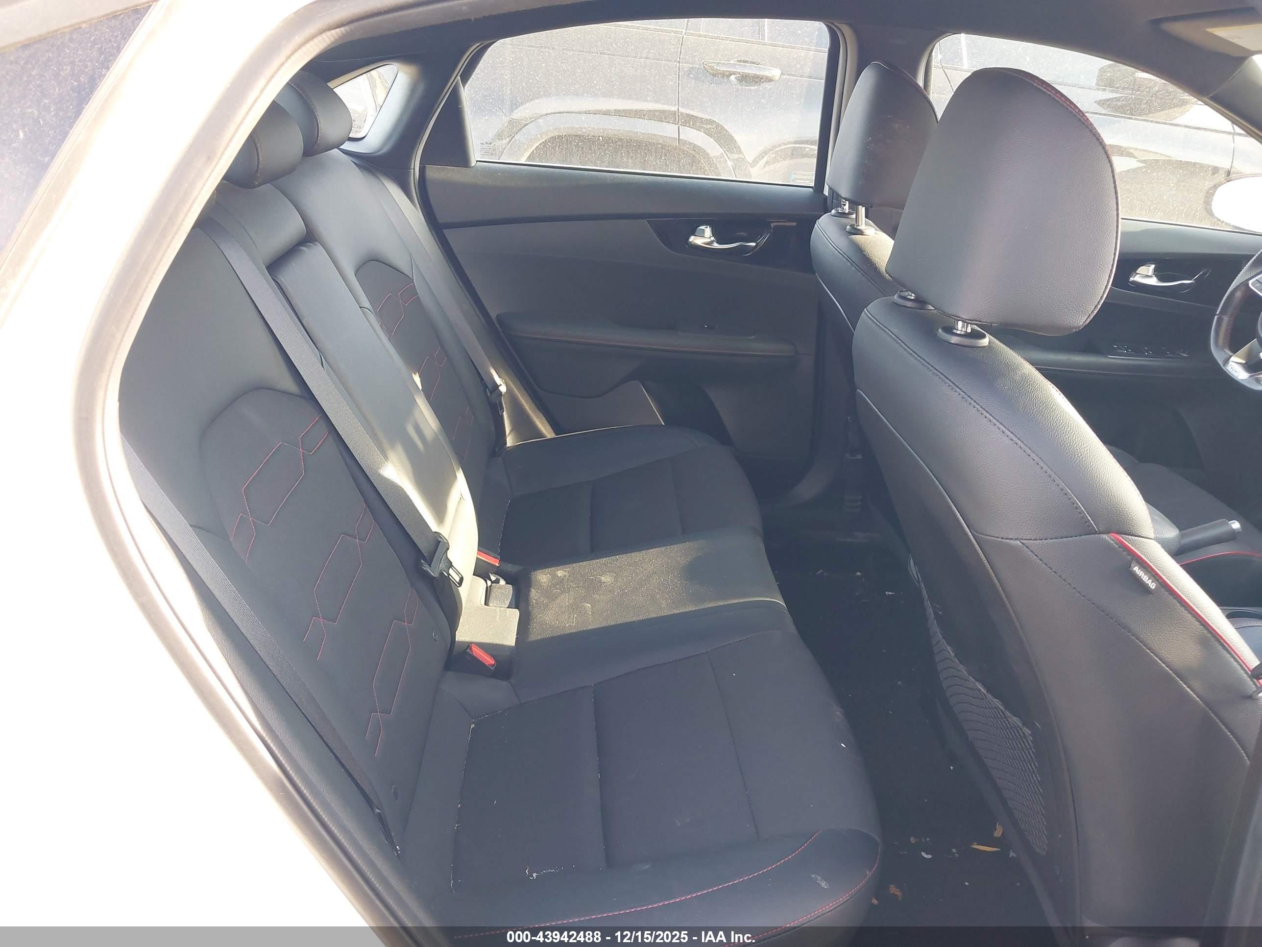 KIA FORTE image 8
