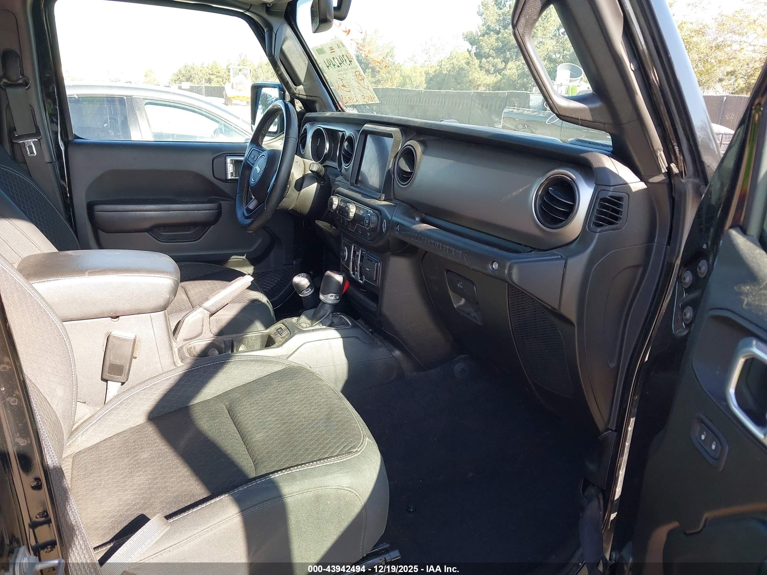 JEEP WRANGLER image 5