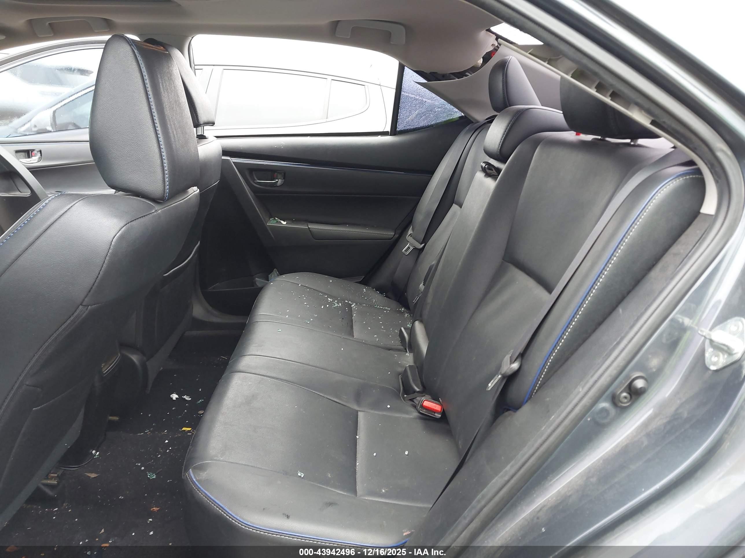 TOYOTA COROLLA image 8