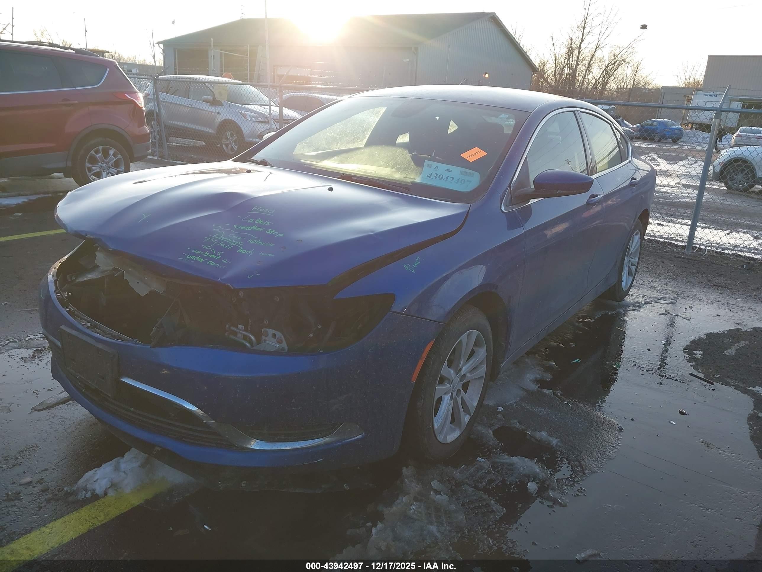 CHRYSLER 200 image 2