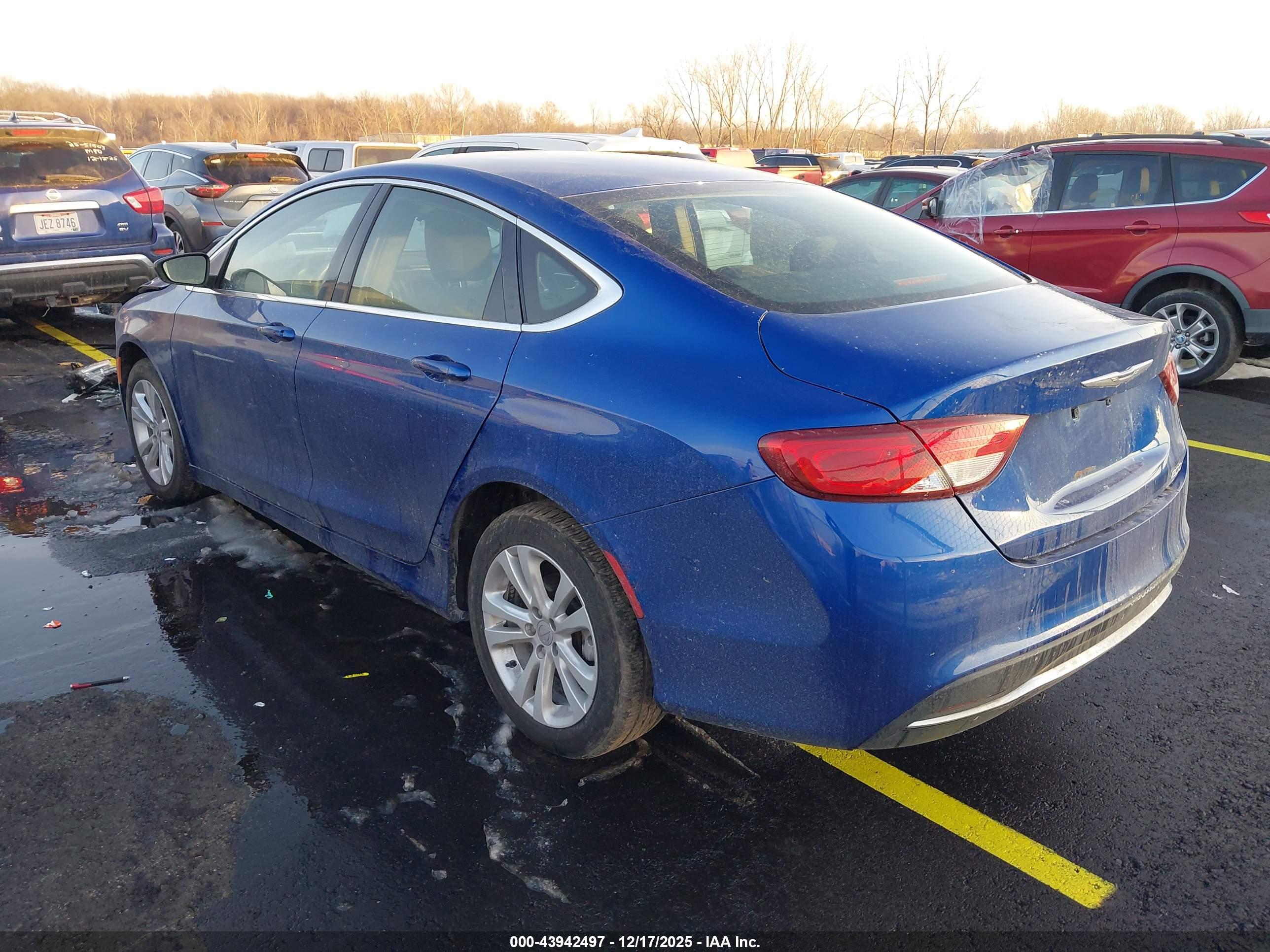 CHRYSLER 200 image 3