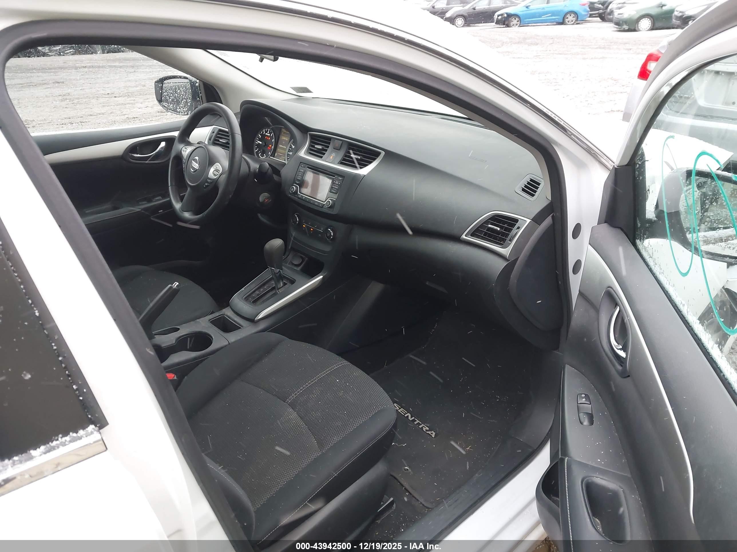NISSAN SENTRA image 5