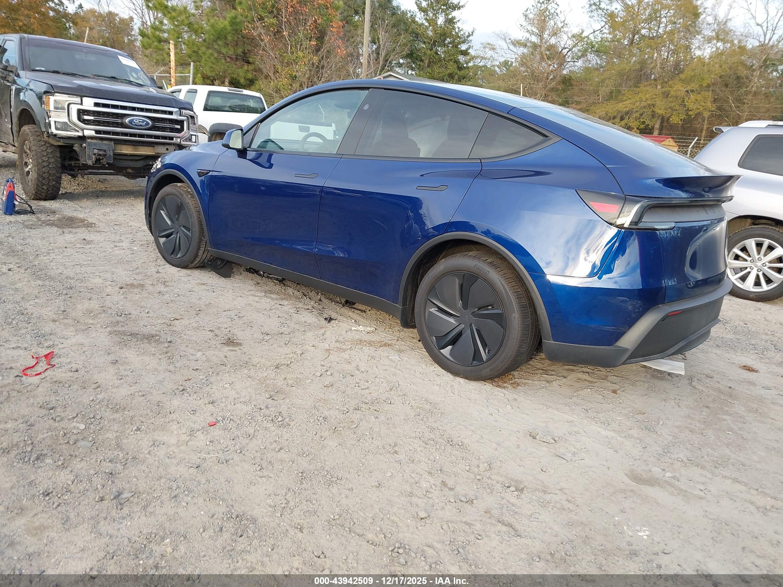 TESLA MODEL image 3