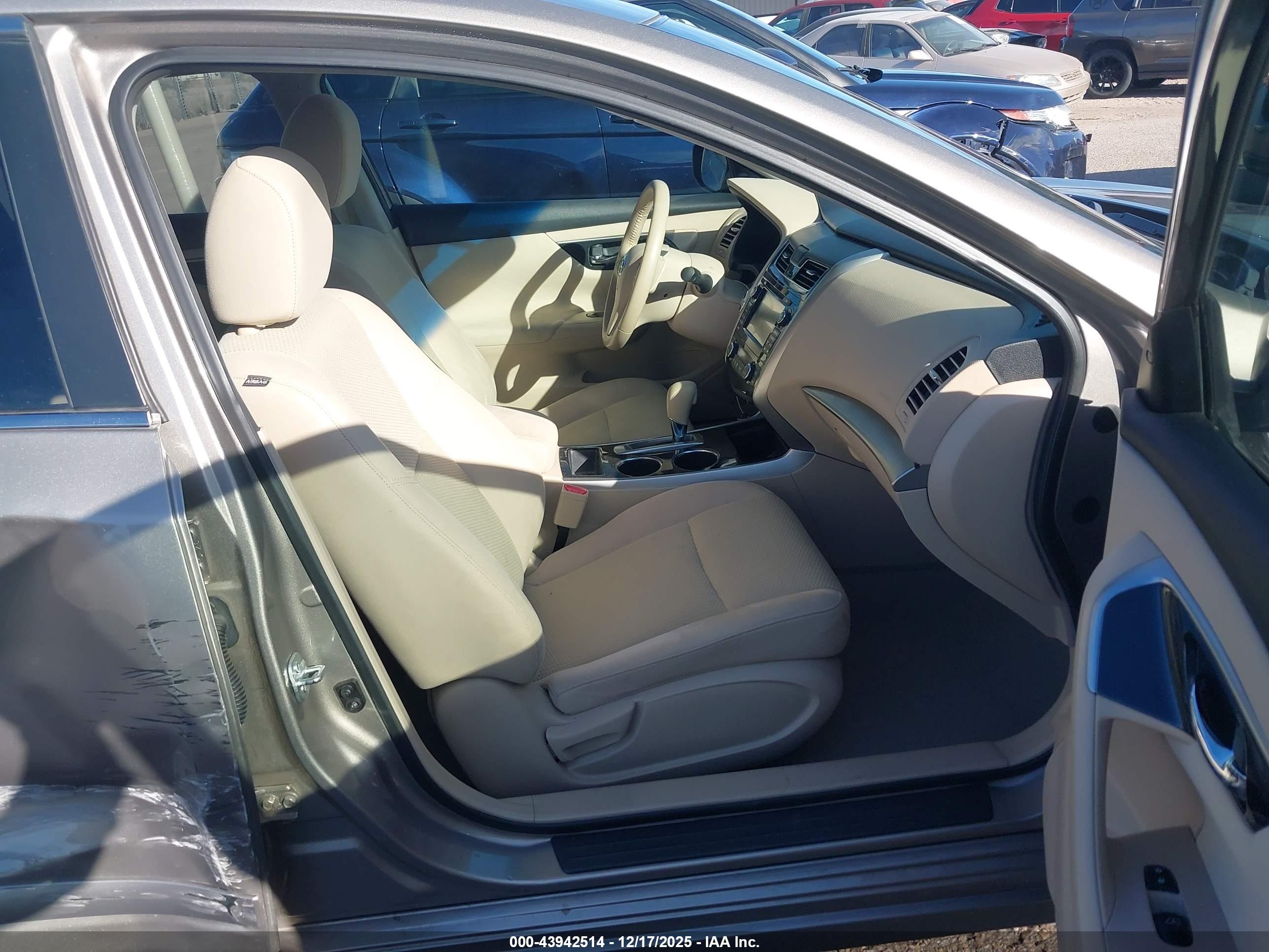 NISSAN ALTIMA image 5