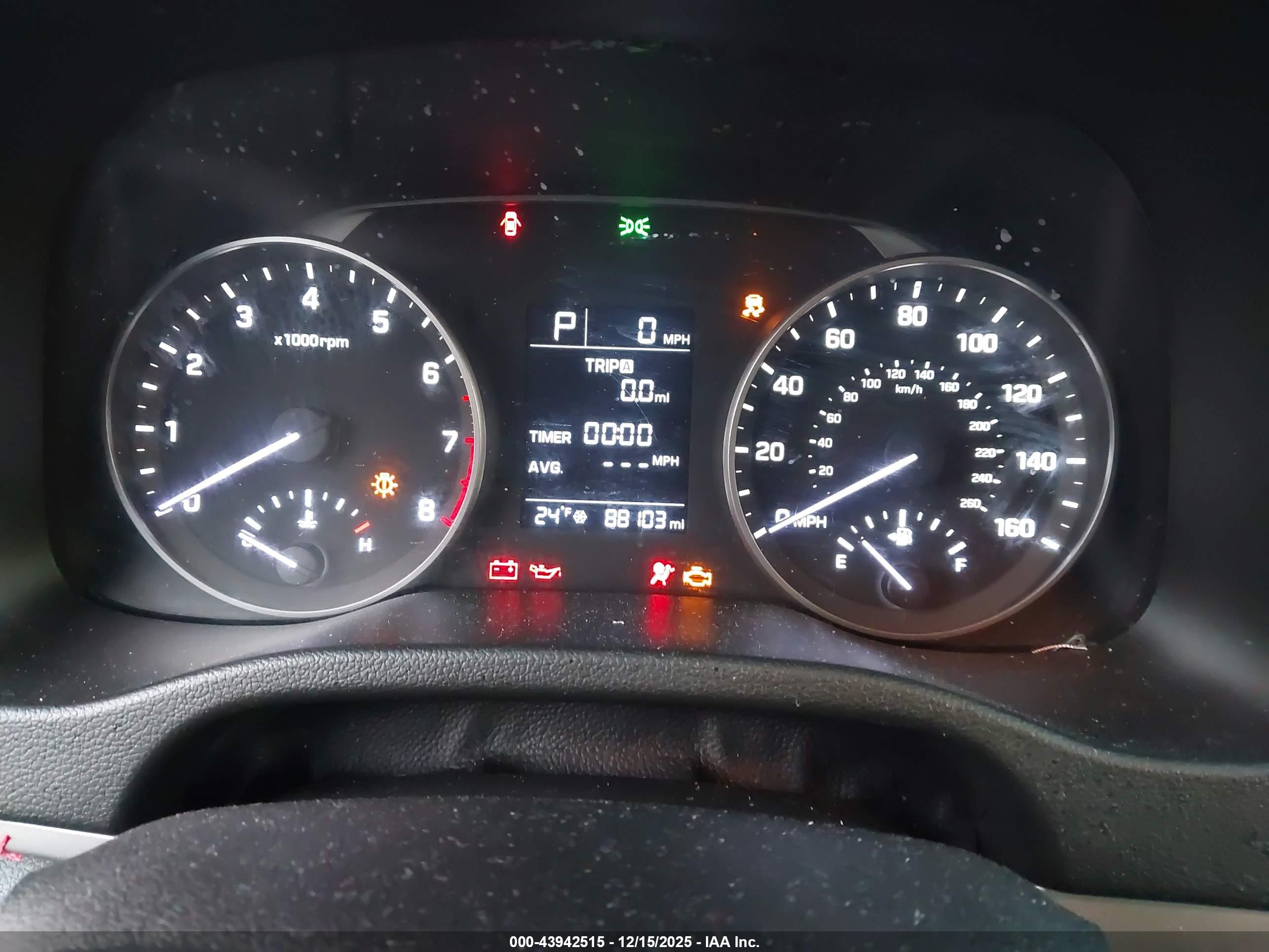 HYUNDAI ELANTRA image 7