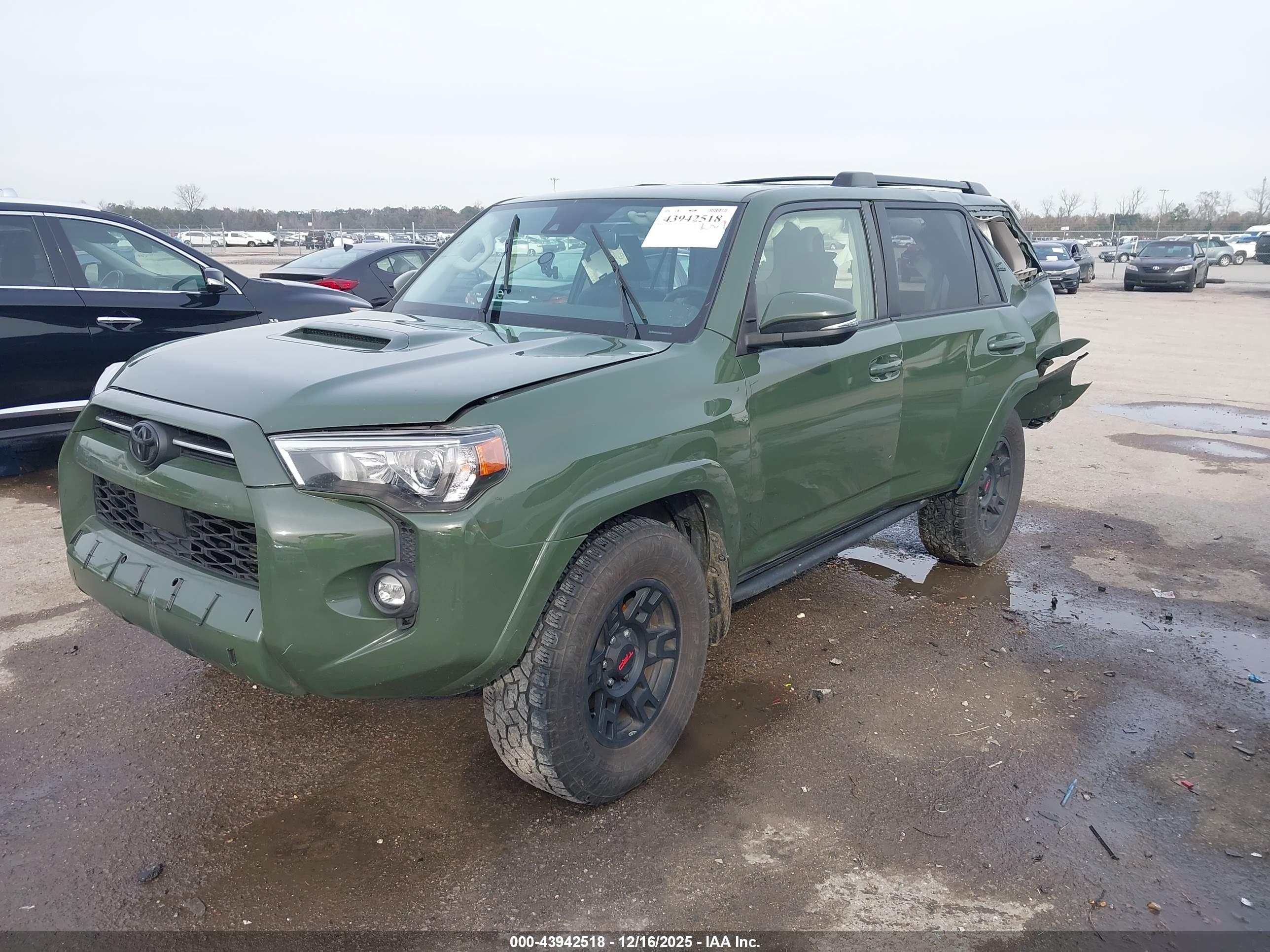 TOYOTA 4RUNNER image 2