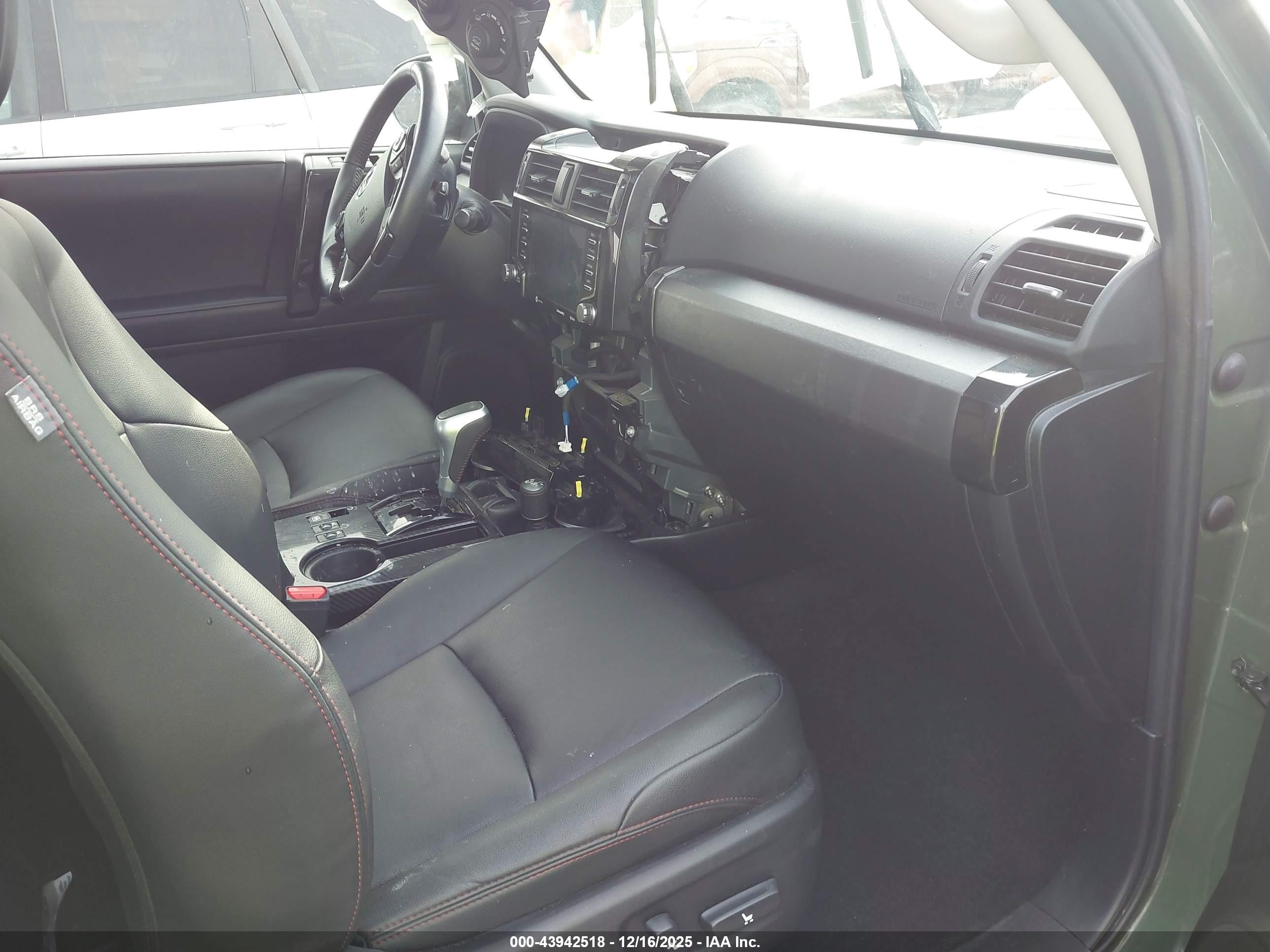 TOYOTA 4RUNNER image 5