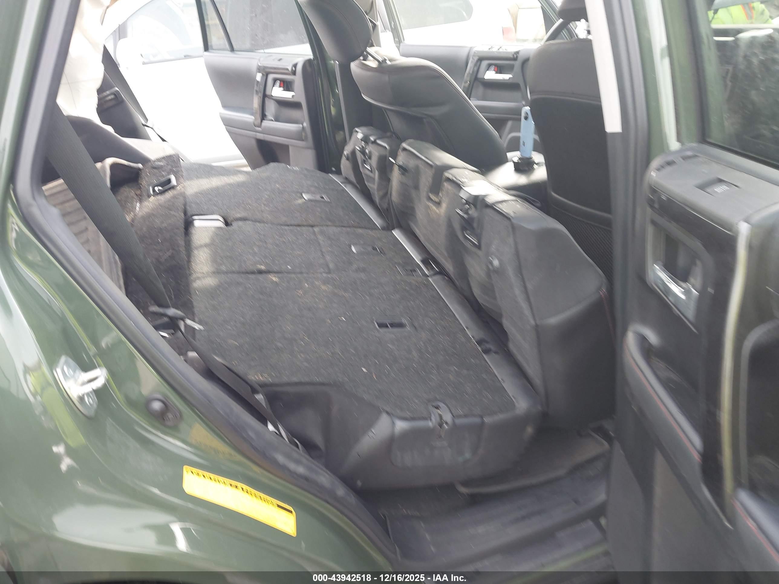 TOYOTA 4RUNNER image 8