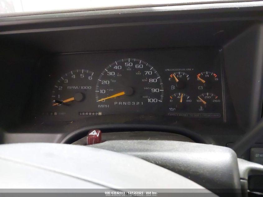CHEVROLET K2500 image 7