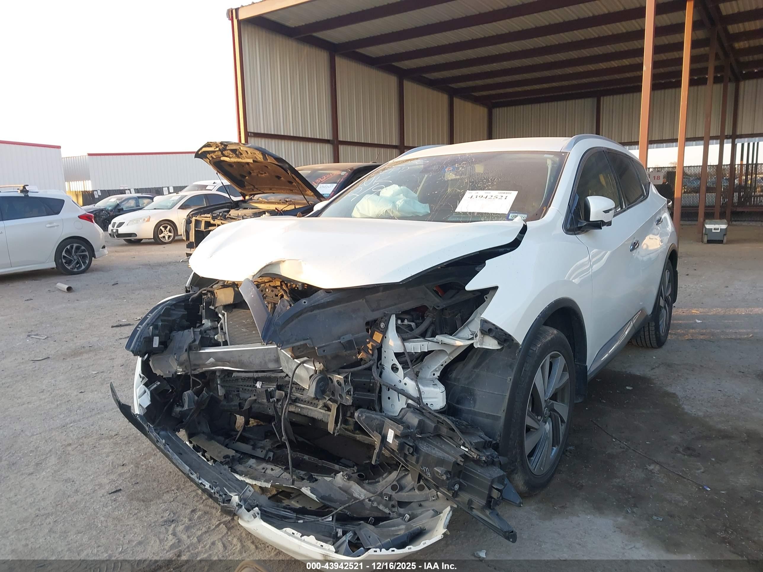 NISSAN MURANO image 2