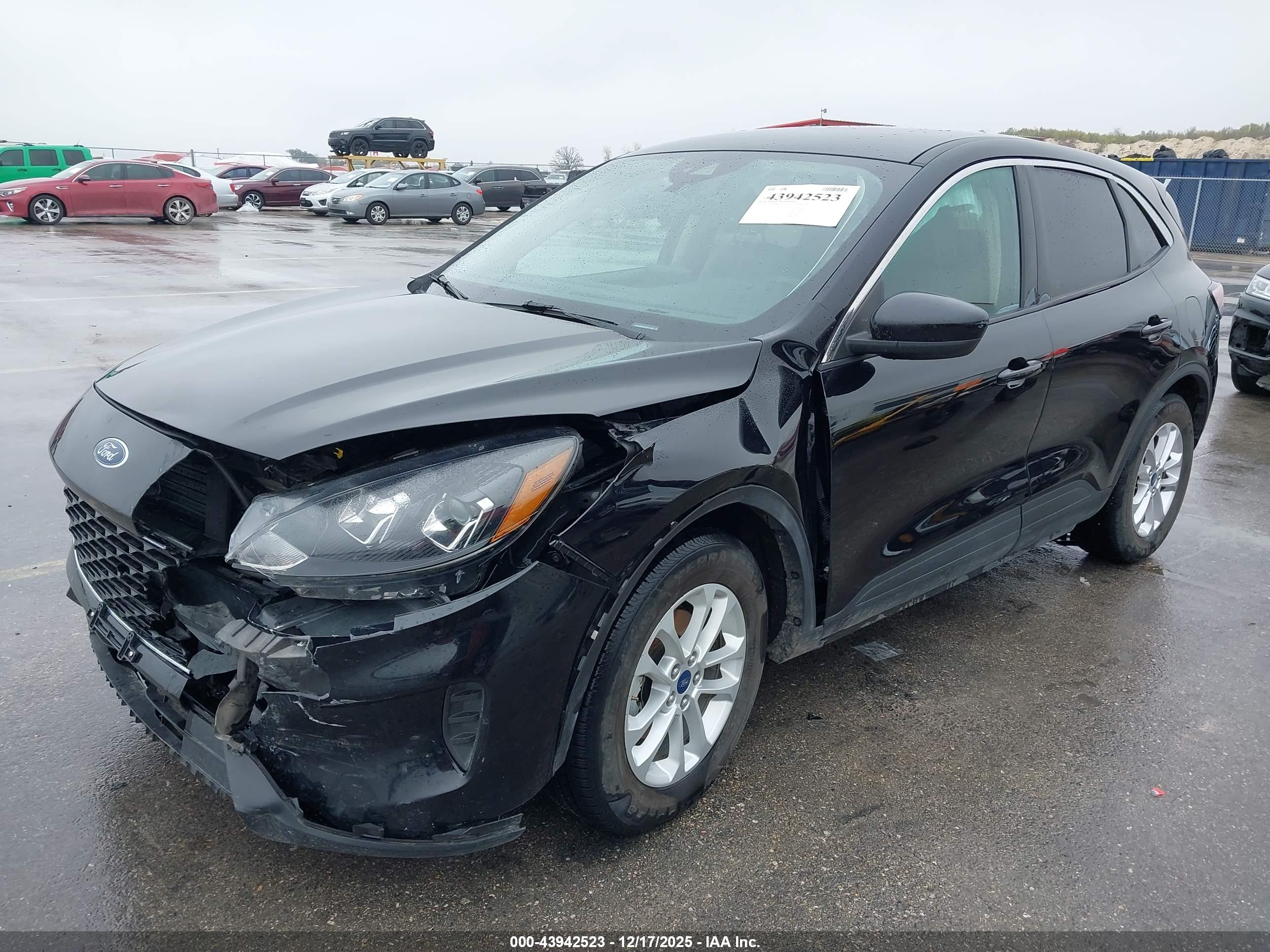 FORD ESCAPE image 2