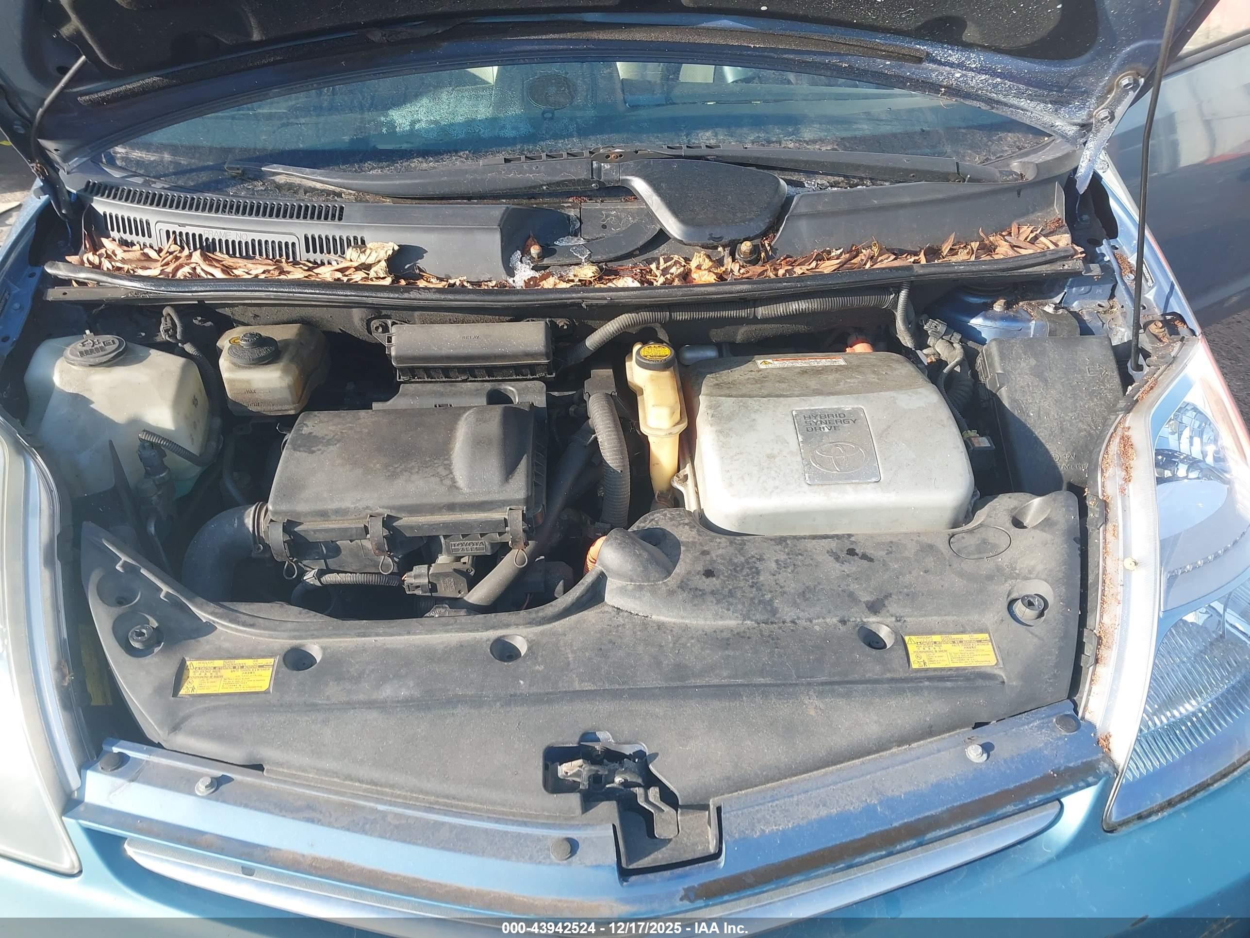 TOYOTA PRIUS image 10