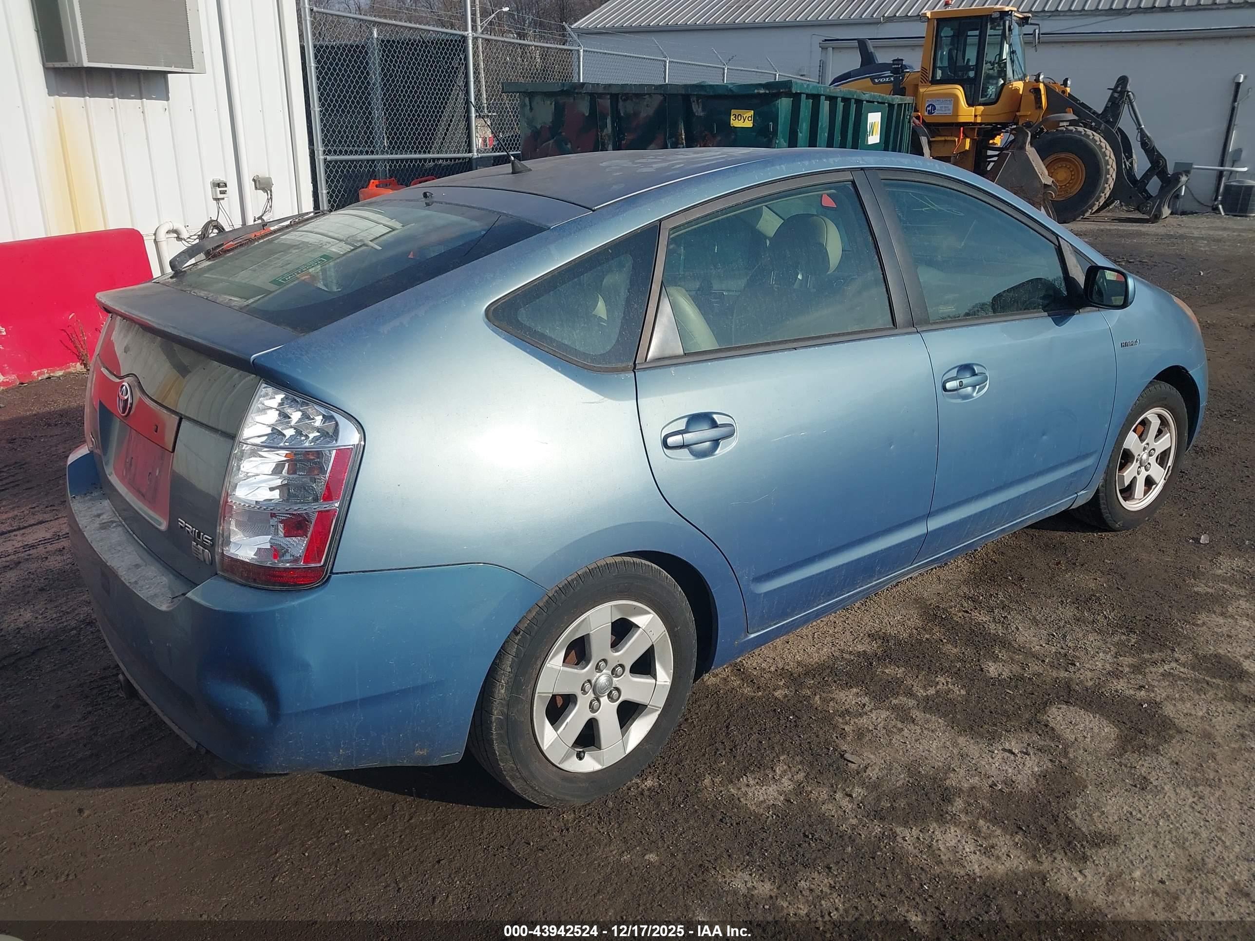 TOYOTA PRIUS image 4