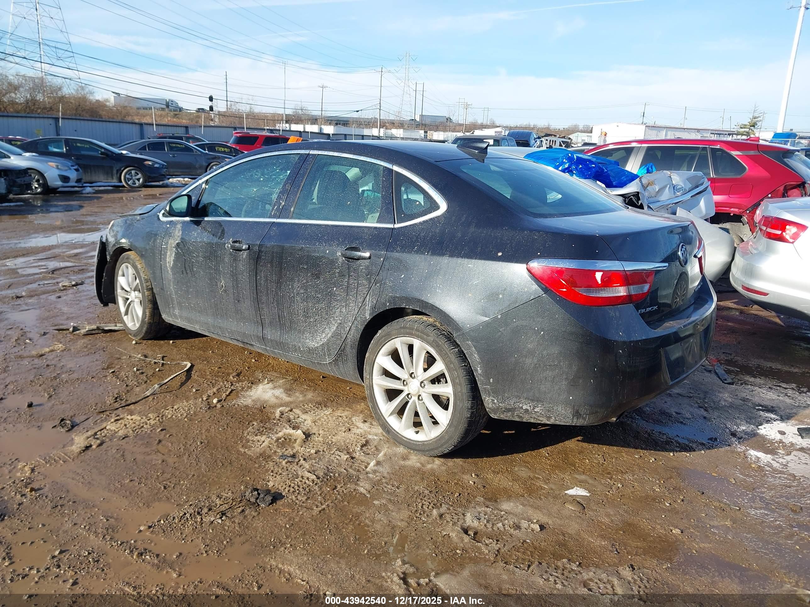 BUICK VERANO image 3