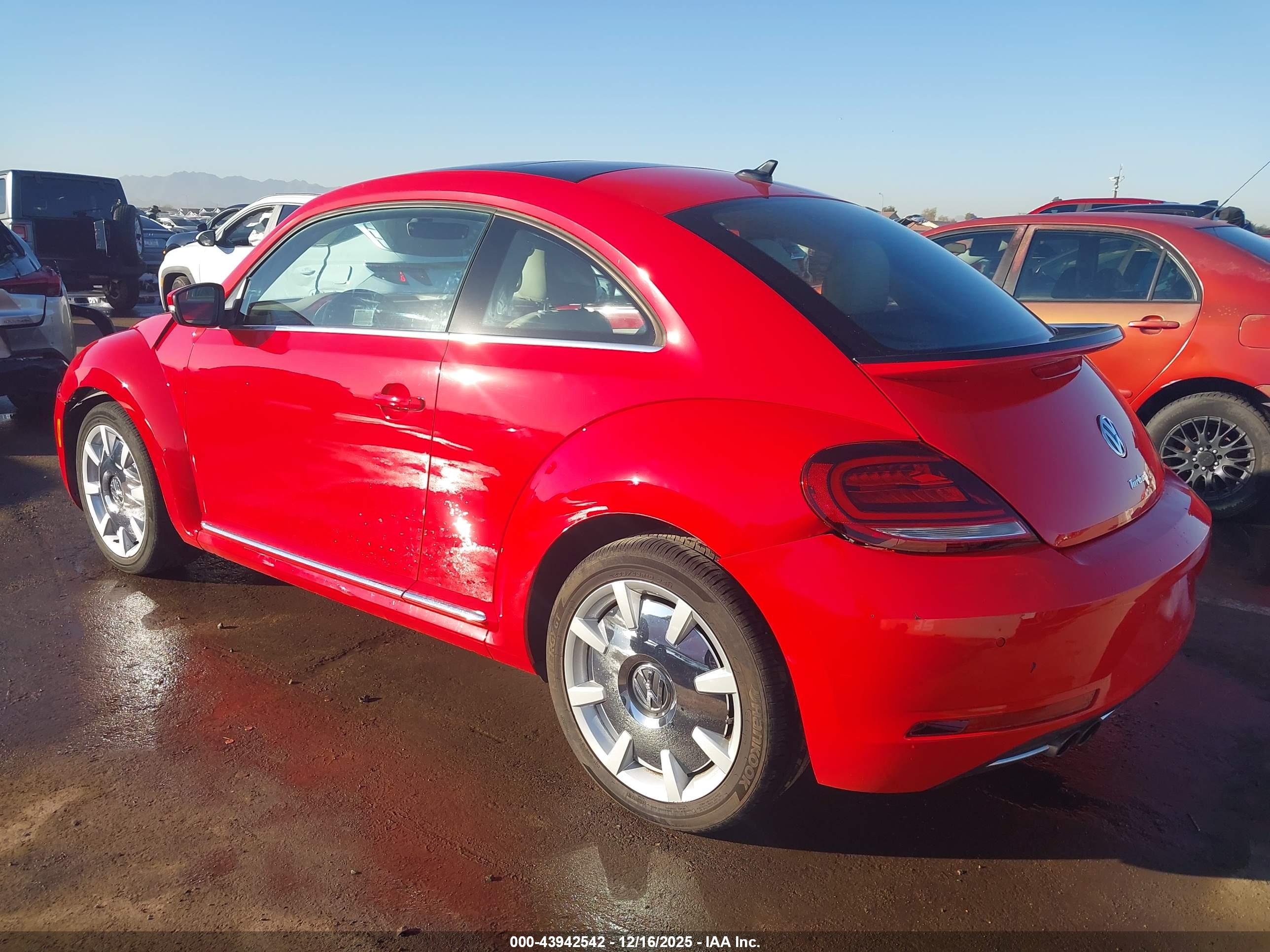 VOLKSWAGEN BEETLE image 3
