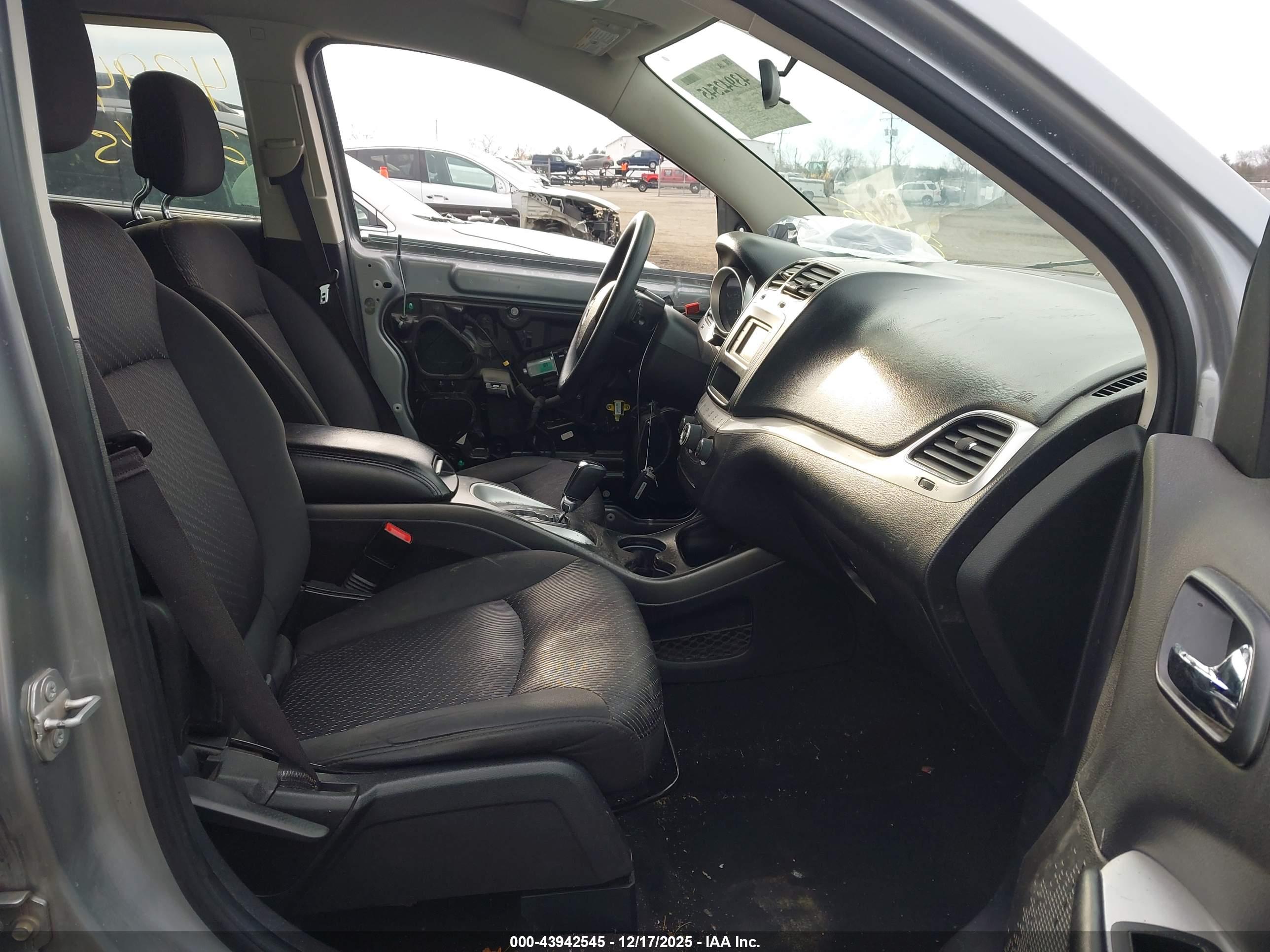 DODGE JOURNEY image 5