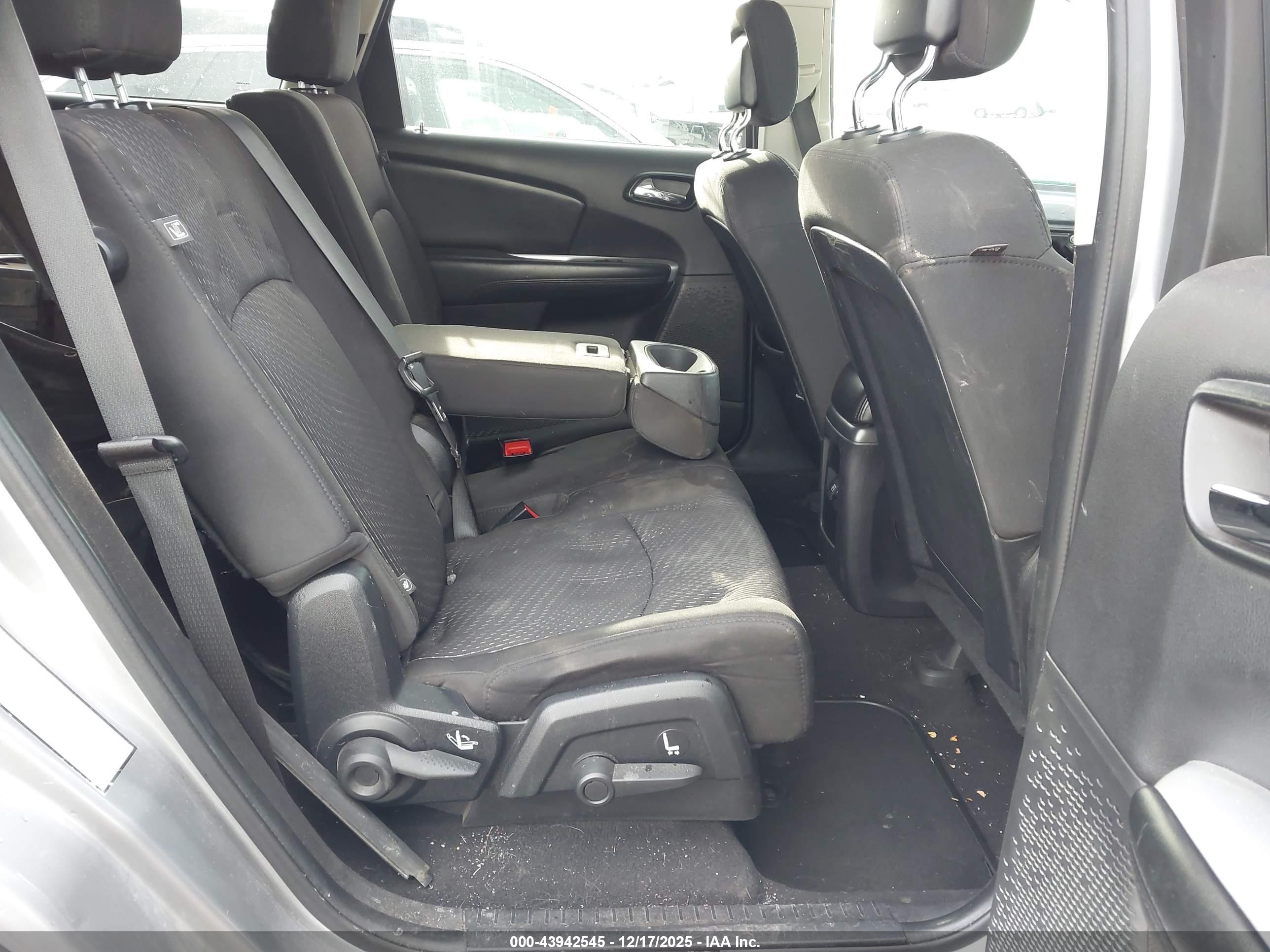DODGE JOURNEY image 8