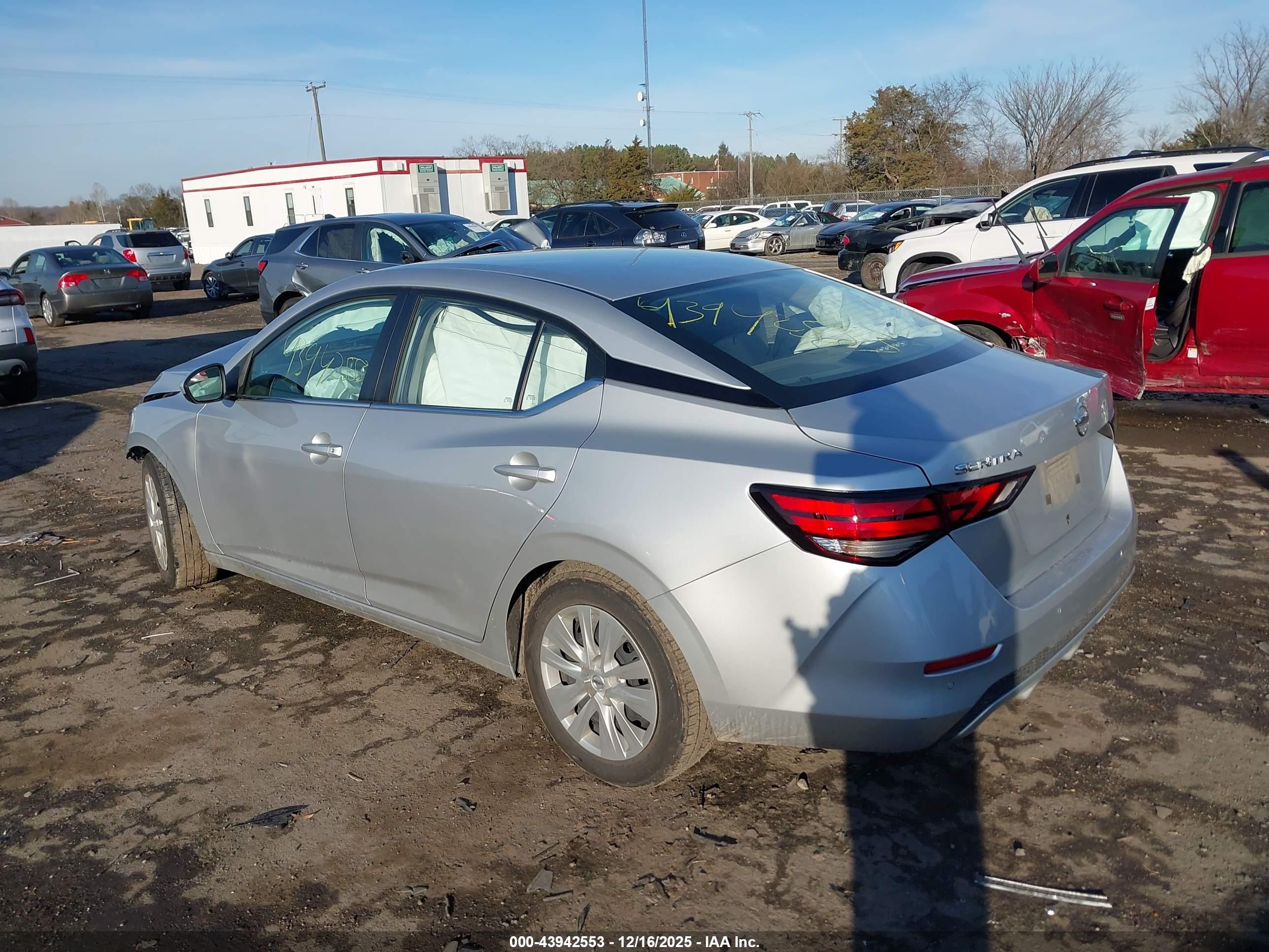 NISSAN SENTRA image 3