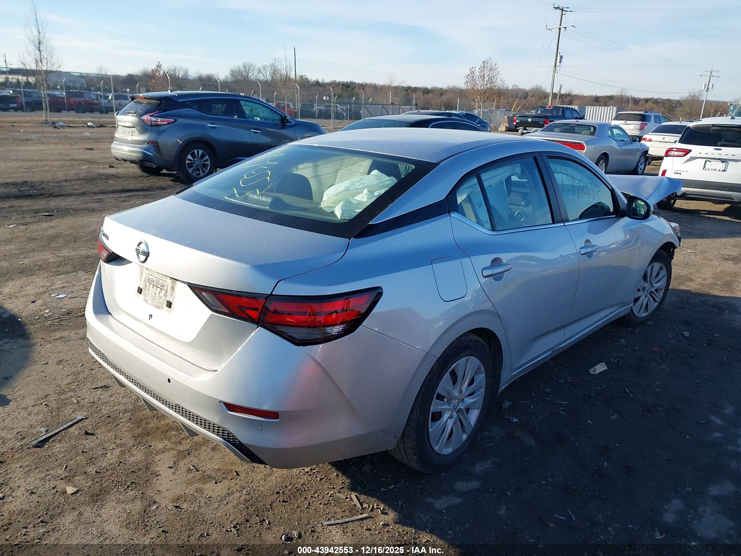 NISSAN SENTRA image 4