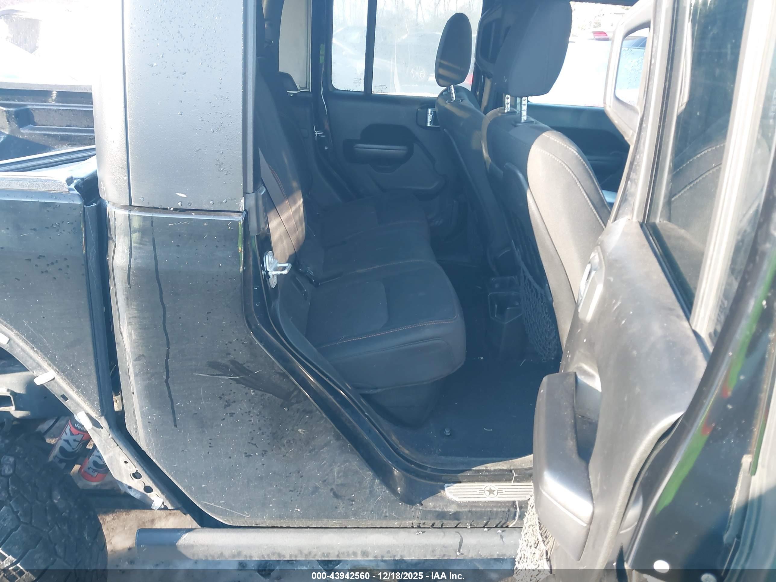 JEEP GLADIATOR image 8