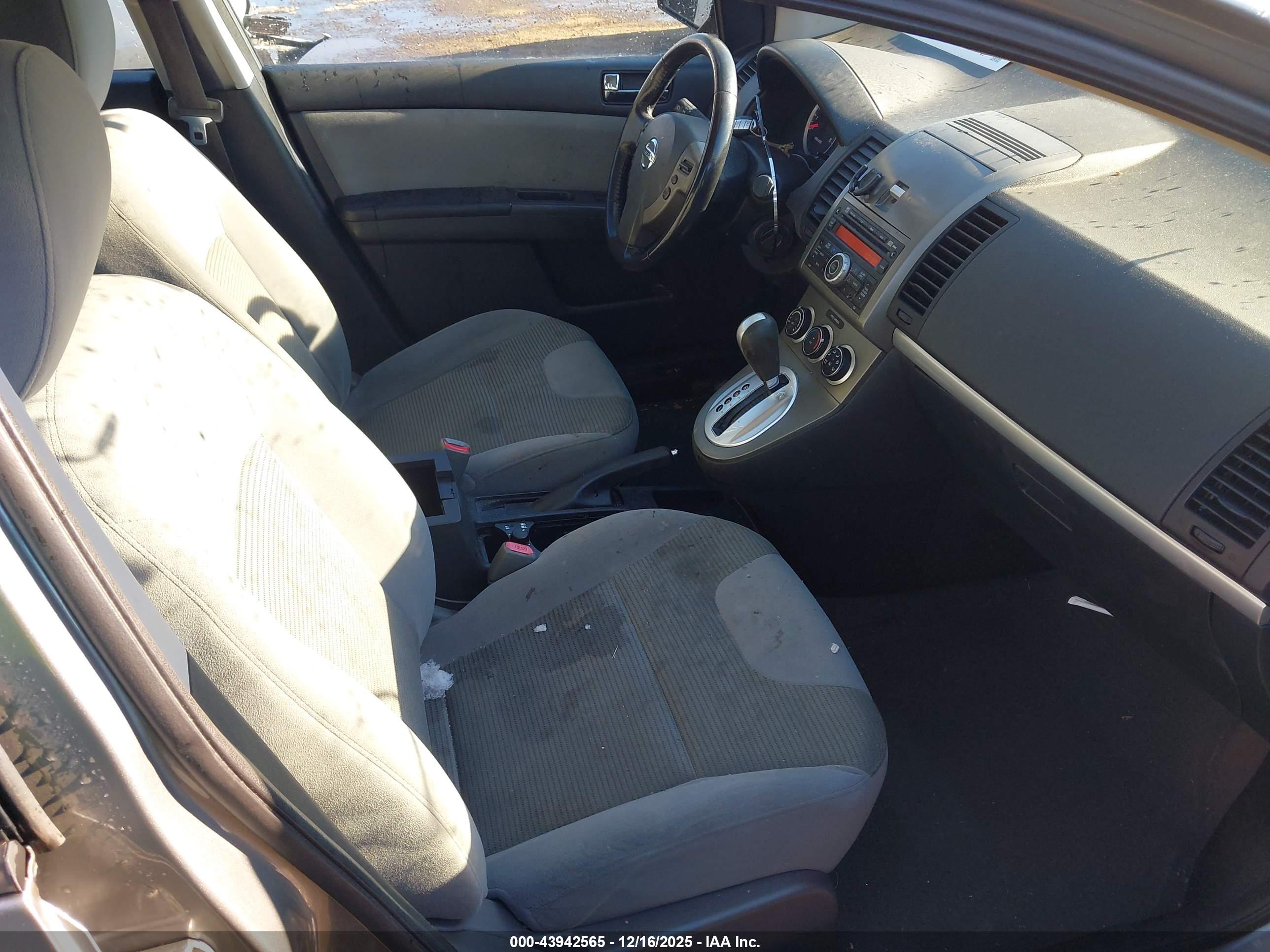 NISSAN SENTRA image 5