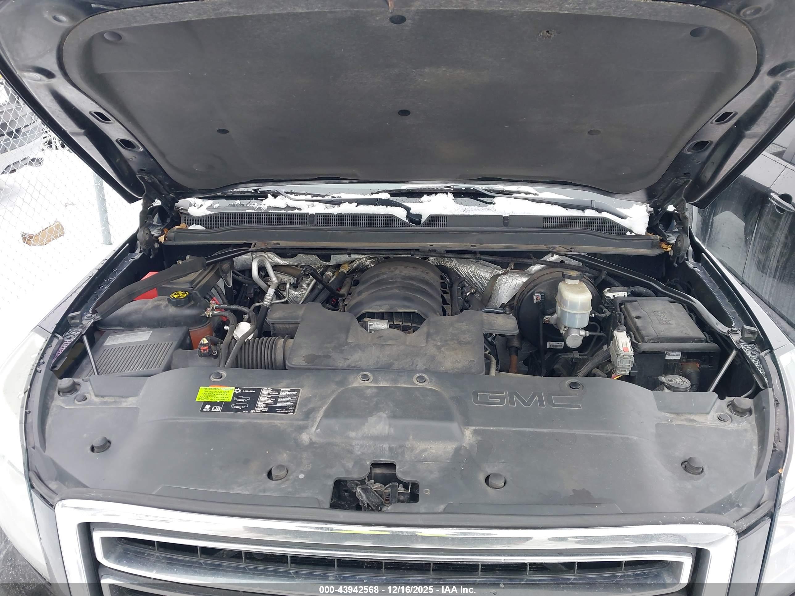 GMC YUKON image 10