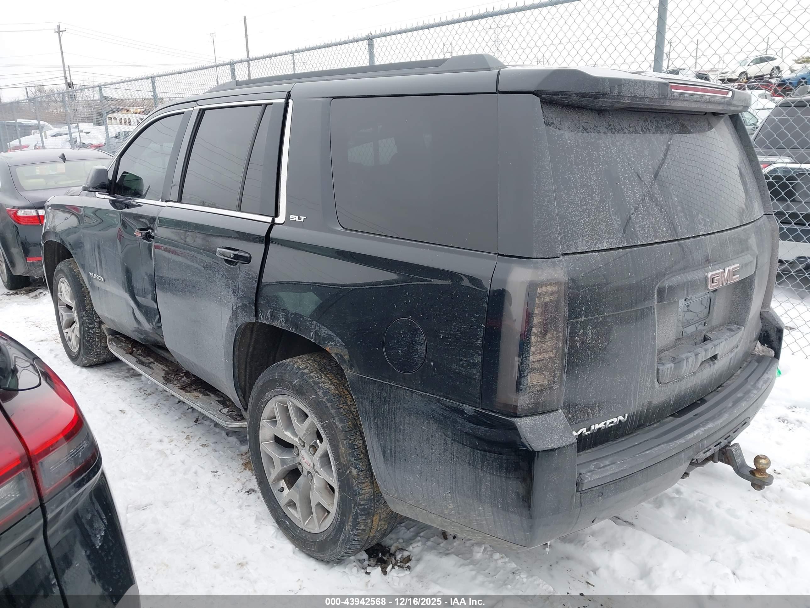 GMC YUKON image 3