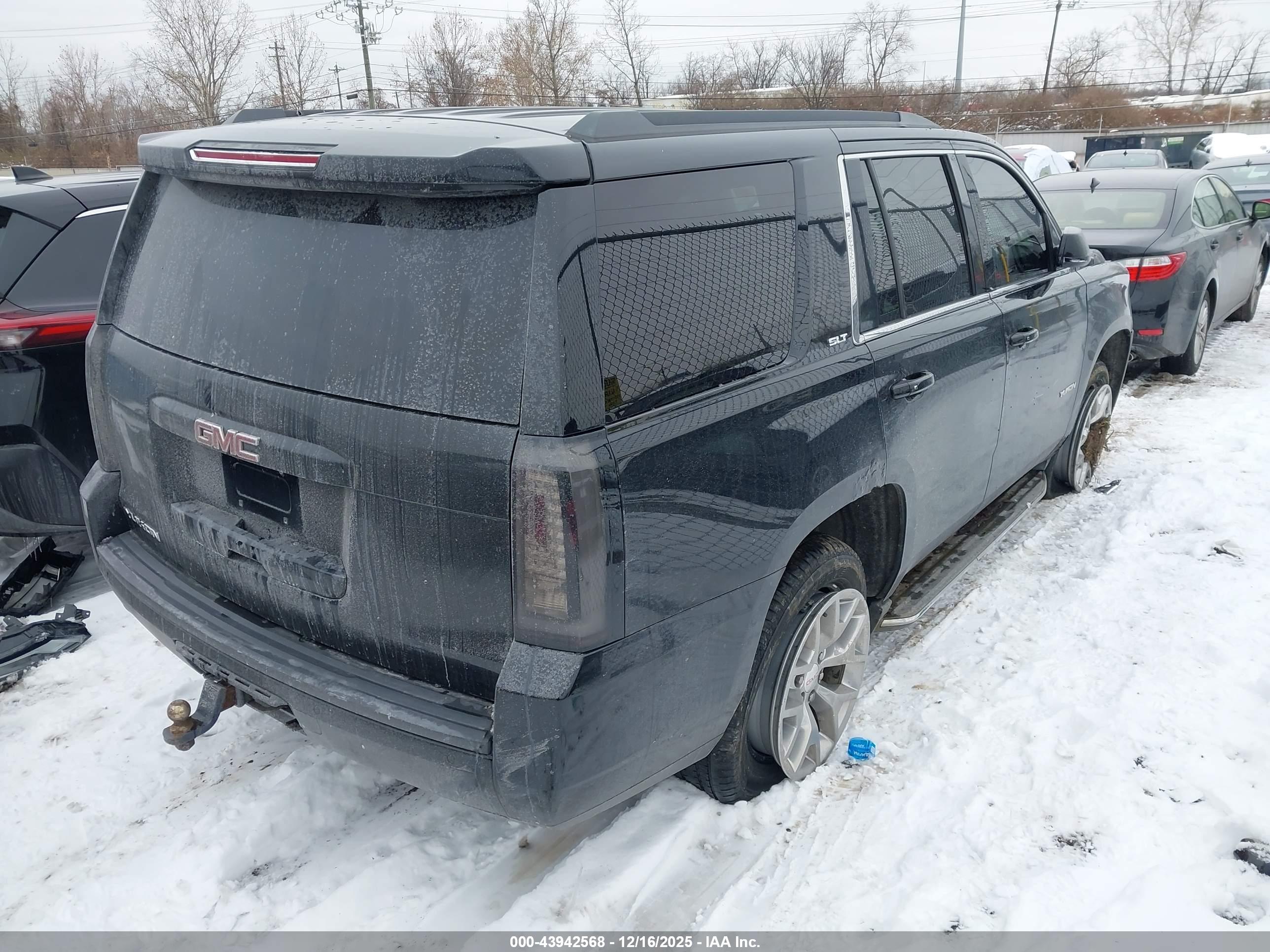 GMC YUKON image 4