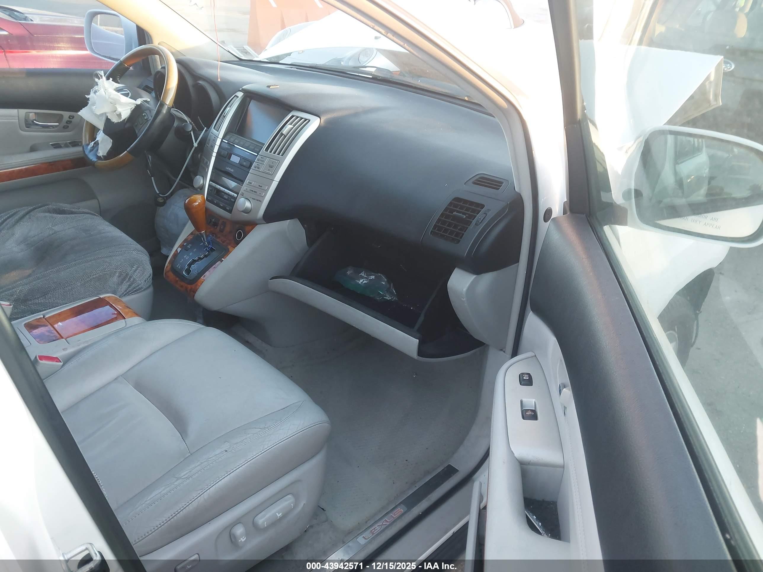 LEXUS RX image 5