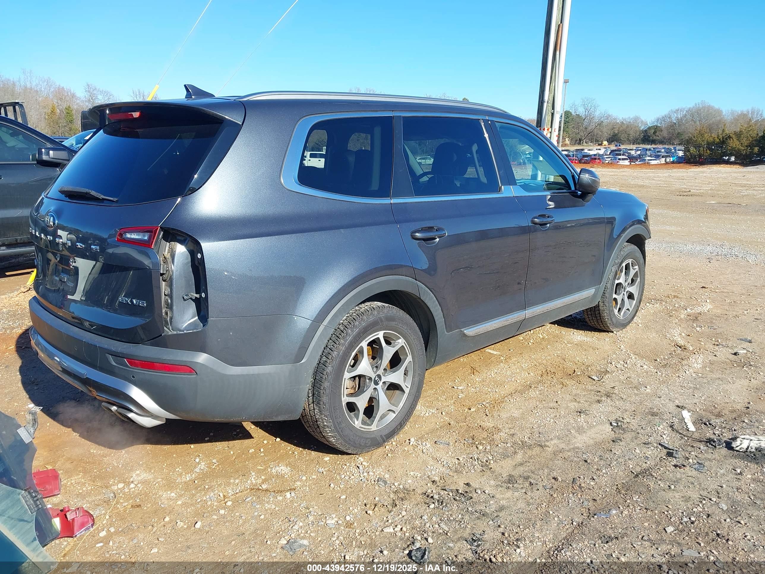 KIA TELLURIDE image 4