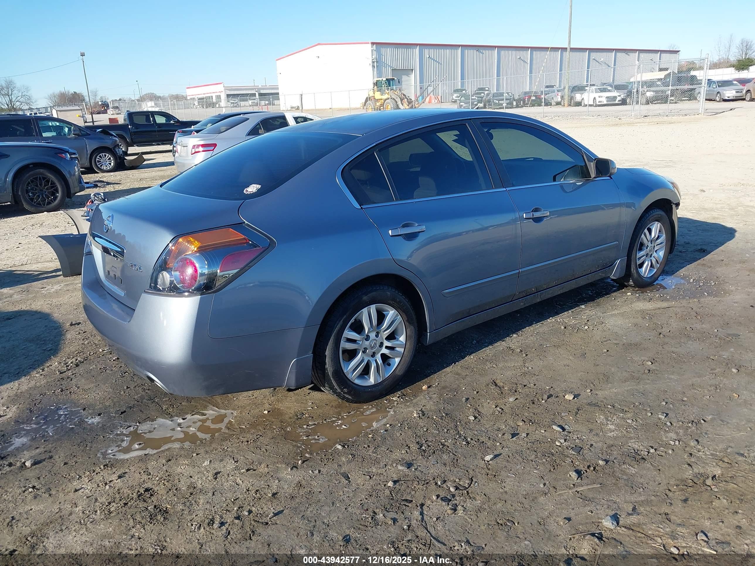 NISSAN ALTIMA image 4